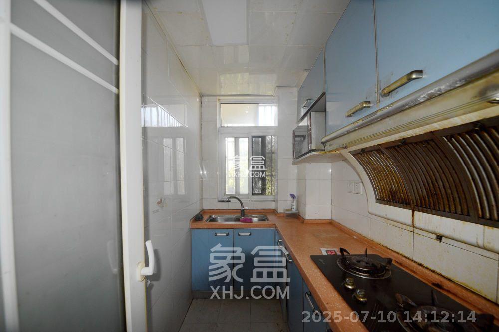 金碧文华  1室1厅1卫   1800.00元/月室内图