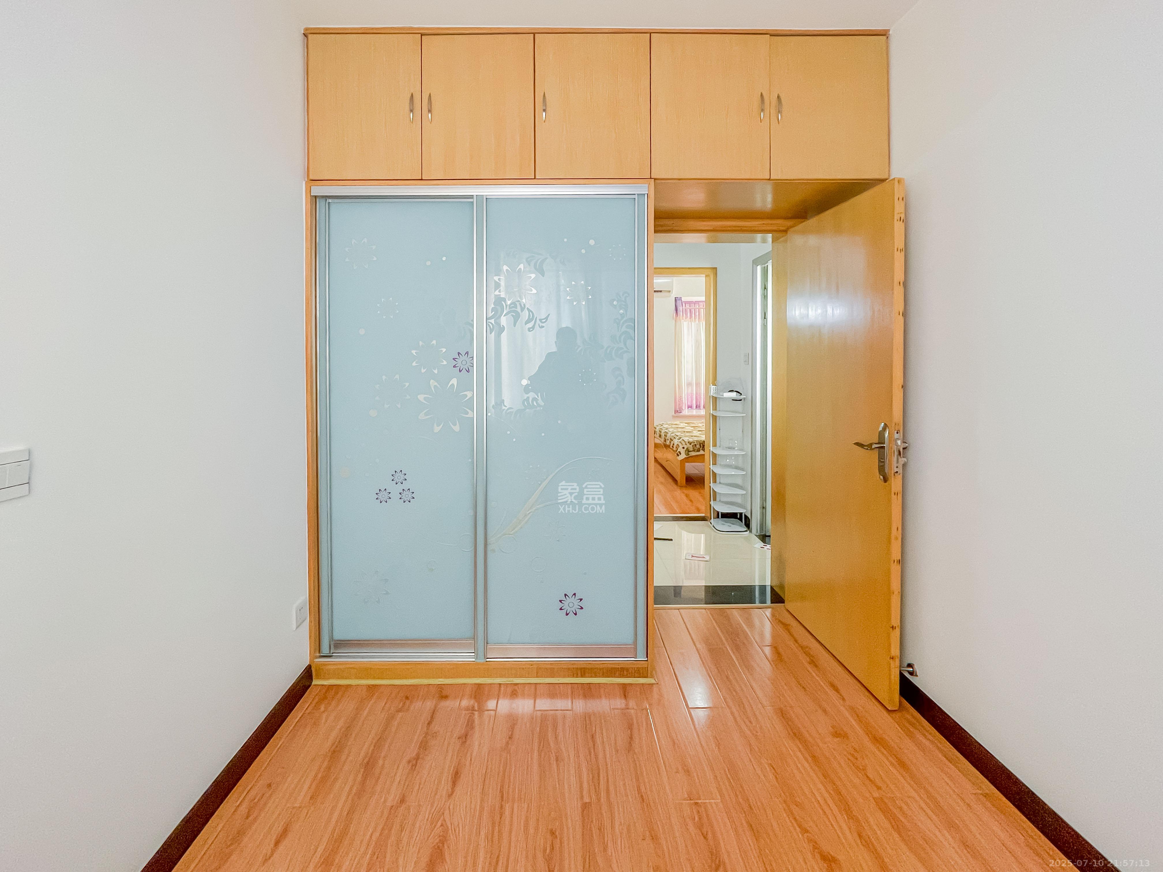 中国铁建国际城一期 3室2厅1卫 55.0万 中国铁建国际城一期 3室2厅1卫 55.0万卧室