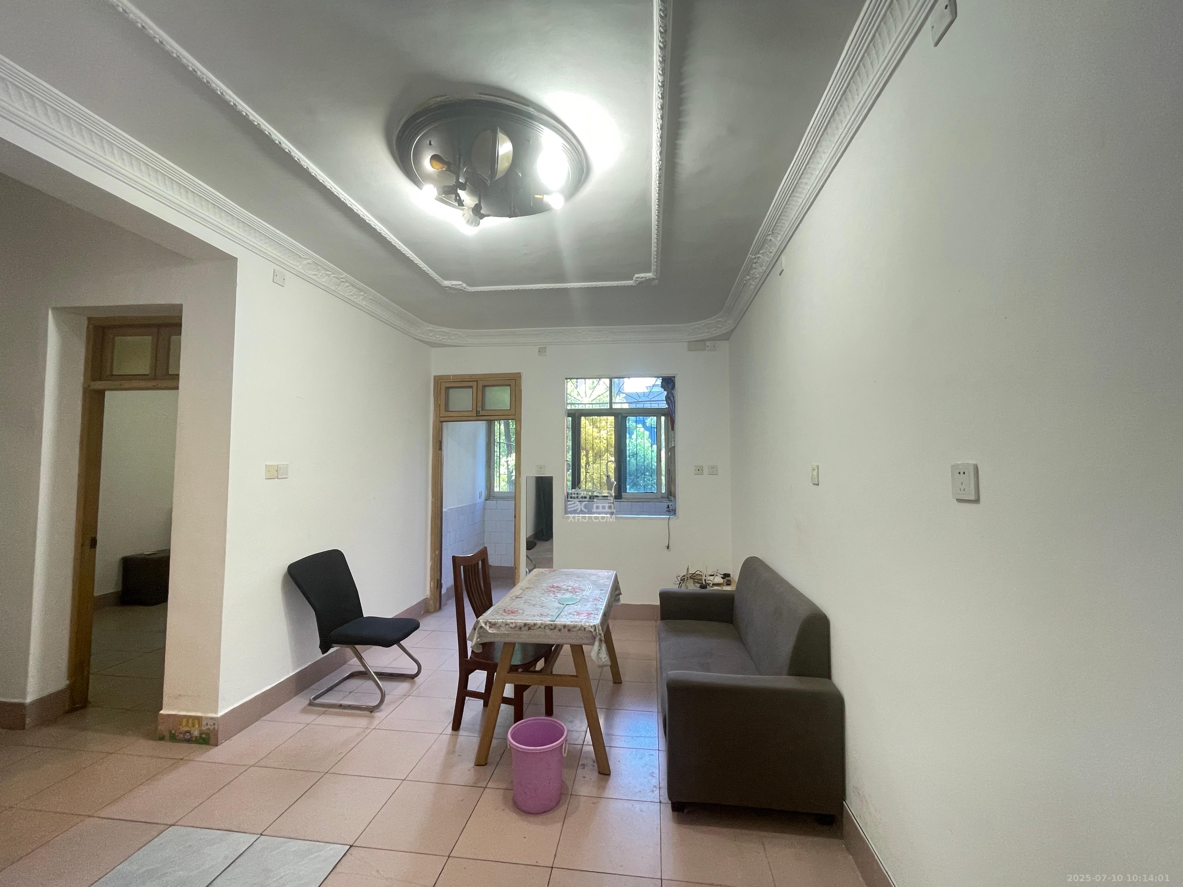 省脑科医院宿舍(康苑小区) 2室2厅1卫 1700.0元/月 省脑科医院宿舍(康苑小区) 2室2厅1卫 1700.0元/月室内图