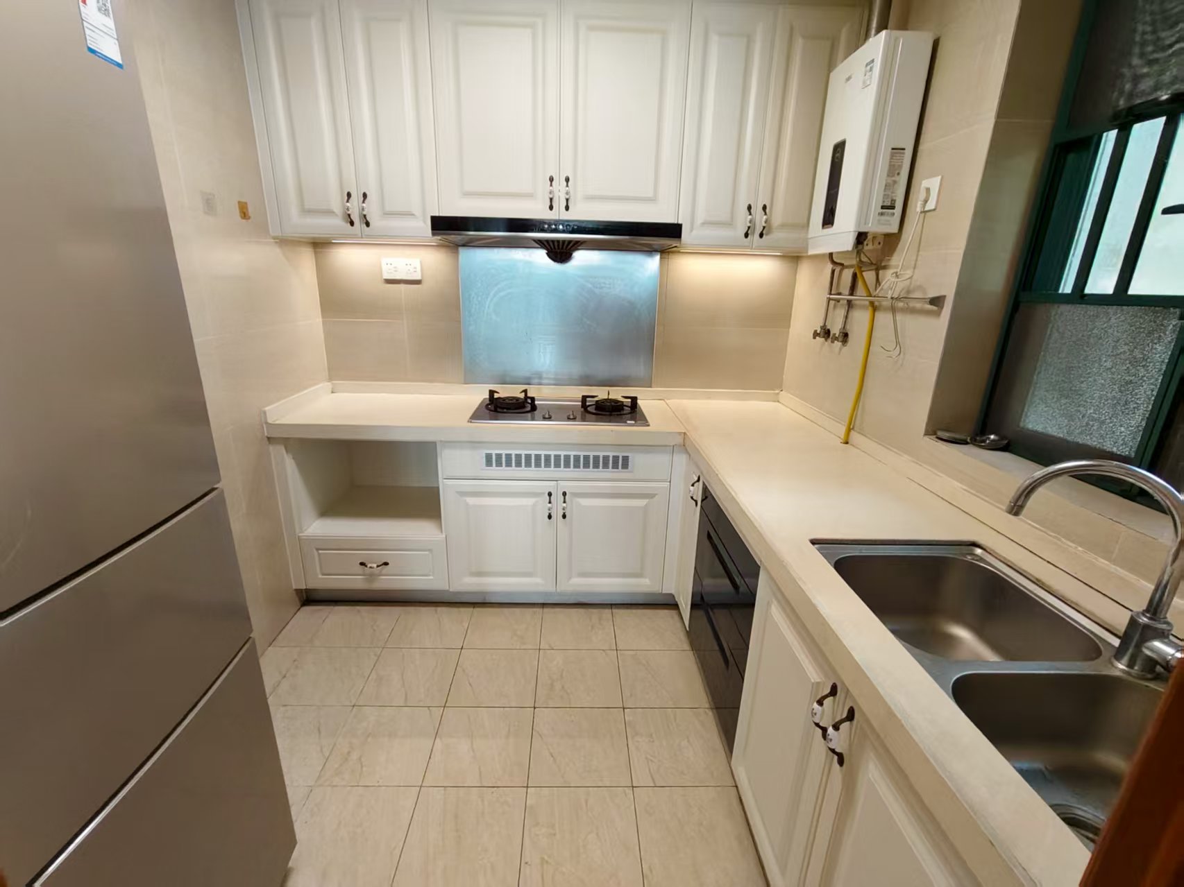 恒大绿洲 3室2厅2卫 2000.0元/月 恒大绿洲 3室2厅2卫 2000.0元/月室内图