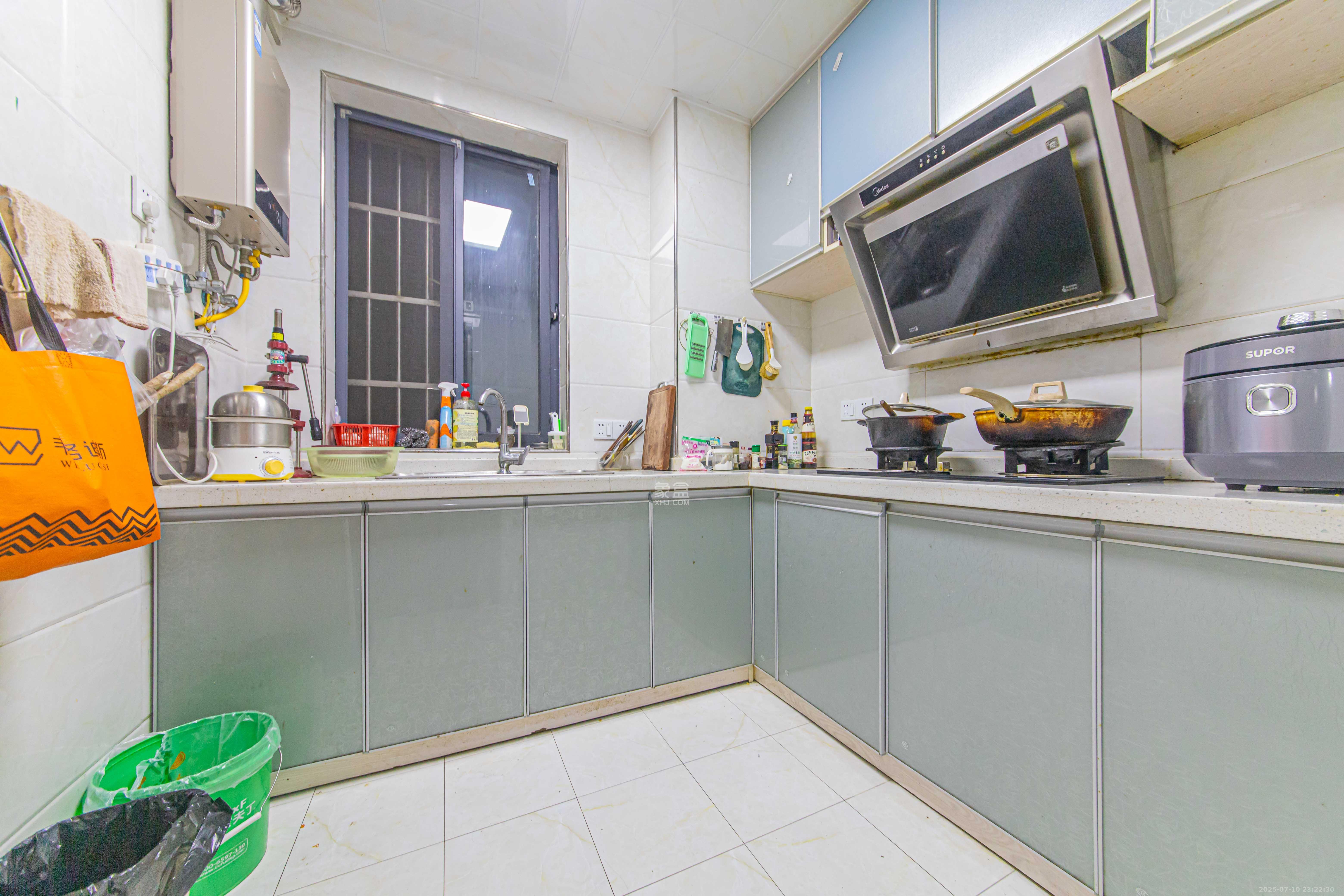 保利花园  1室2厅1卫    68.0万厨房