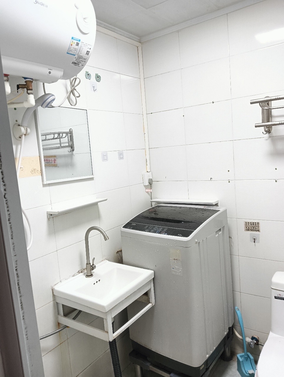 华发大厦  1室1厅1卫   1150.00元/月室内图