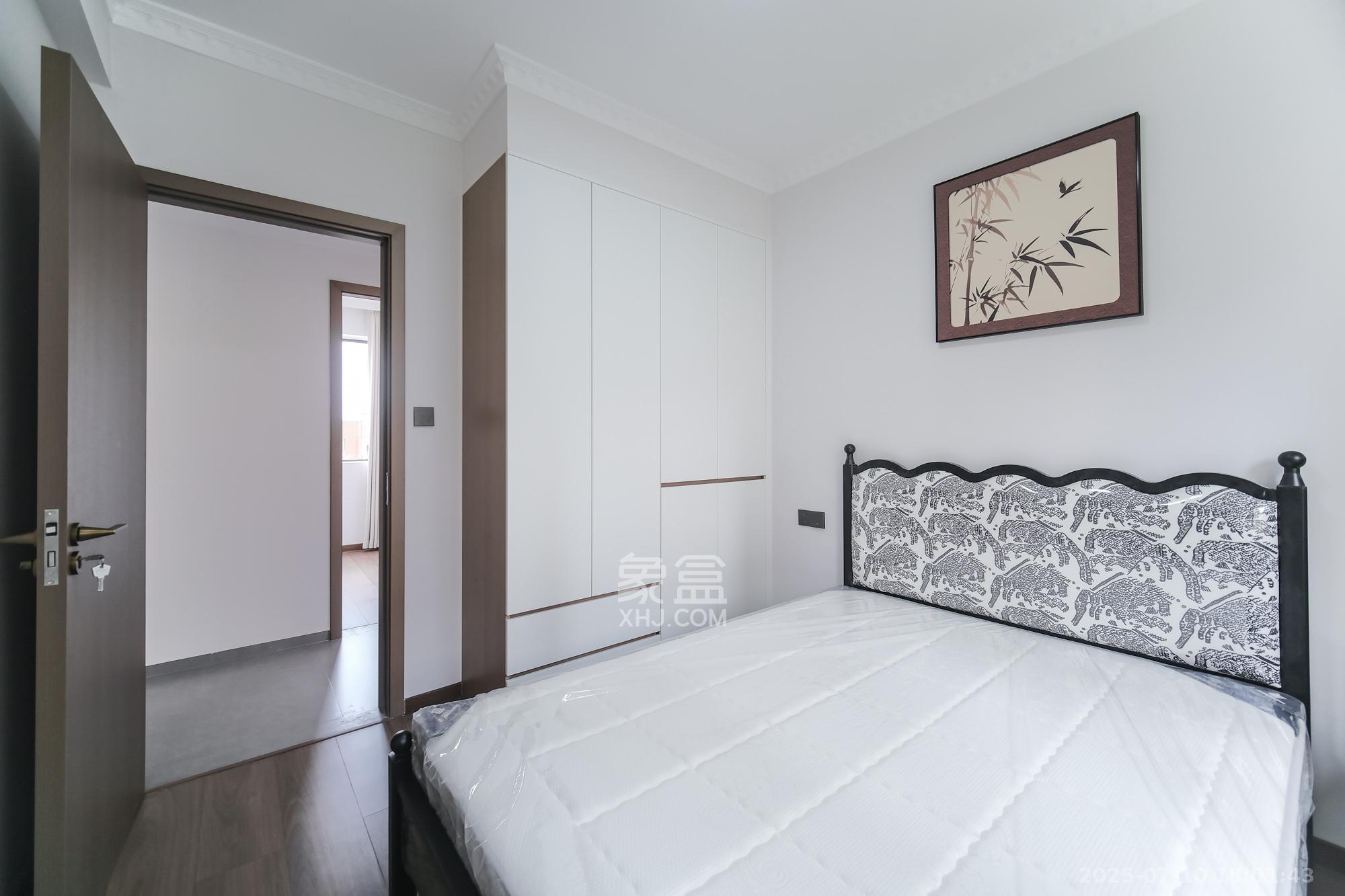 保利香槟国际  4室2厅2卫    102.8万 保利香槟国际  4室2厅2卫    102.8万卧室