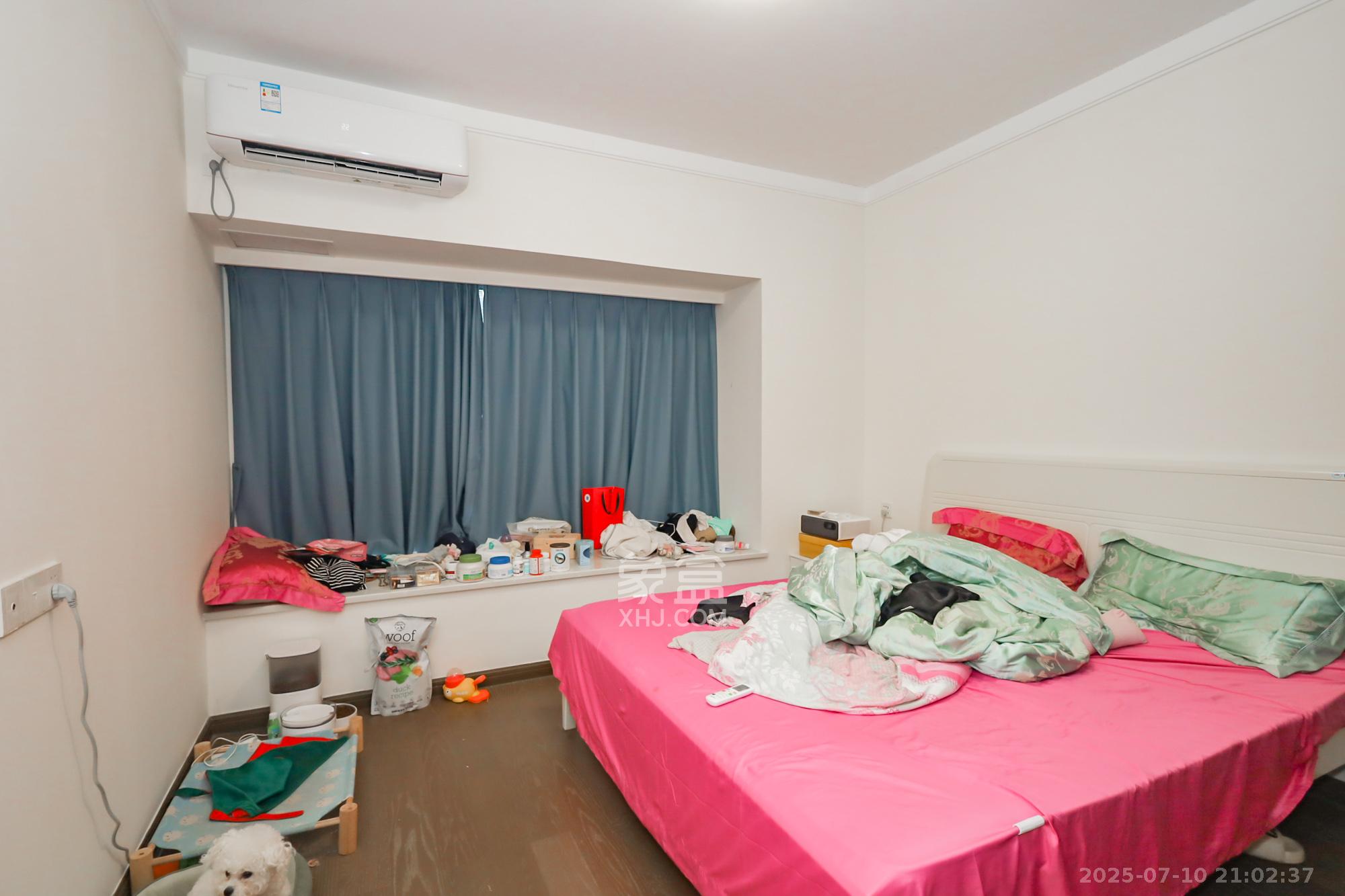 滨江府1913  4室2厅2卫    215.0万 滨江府1913  4室2厅2卫    215.0万卧室