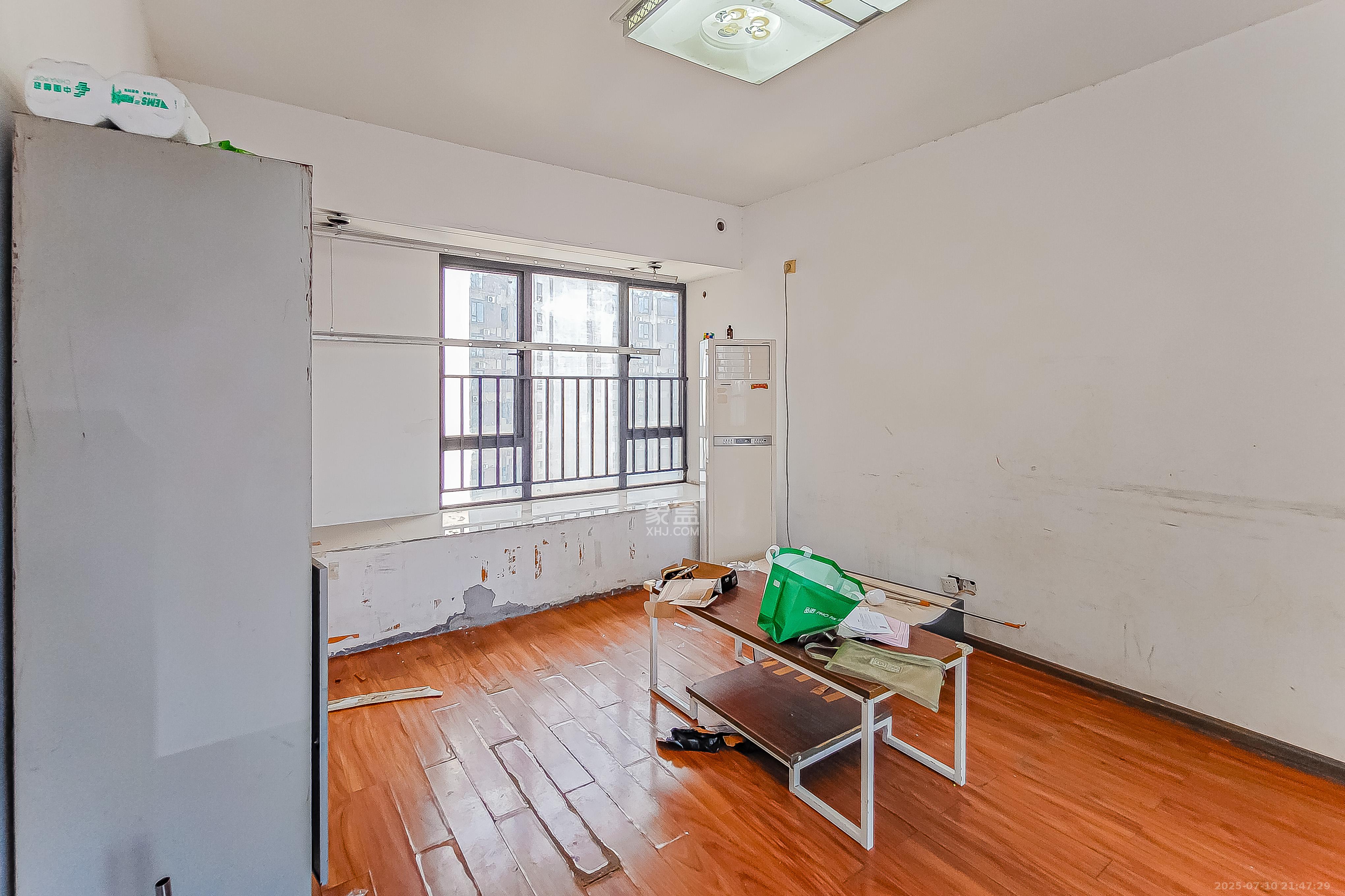 都市兰亭 3室2厅1卫 78.8万 都市兰亭 3室2厅1卫 78.8万客厅