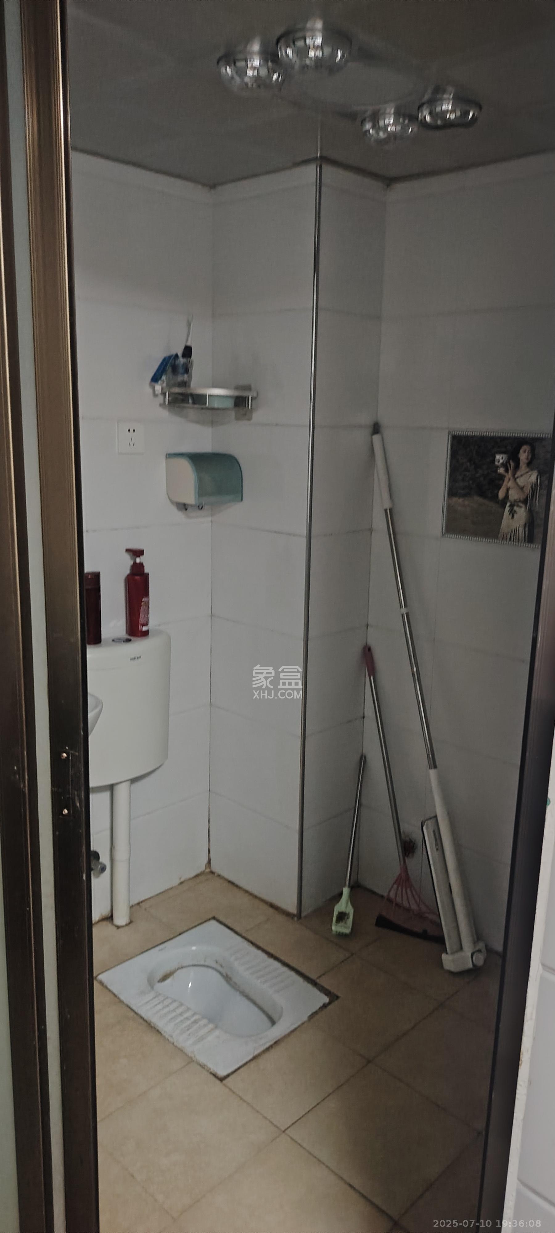 洋湖景园  2室1厅1卫   2250.00元/月室内图