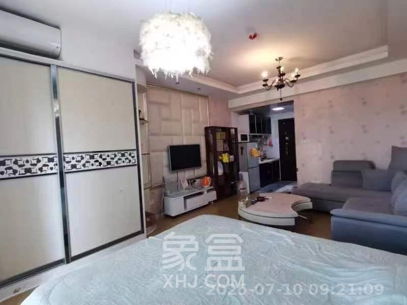 尊邸华庭  1室1厅1卫   1700.00元/月室内图