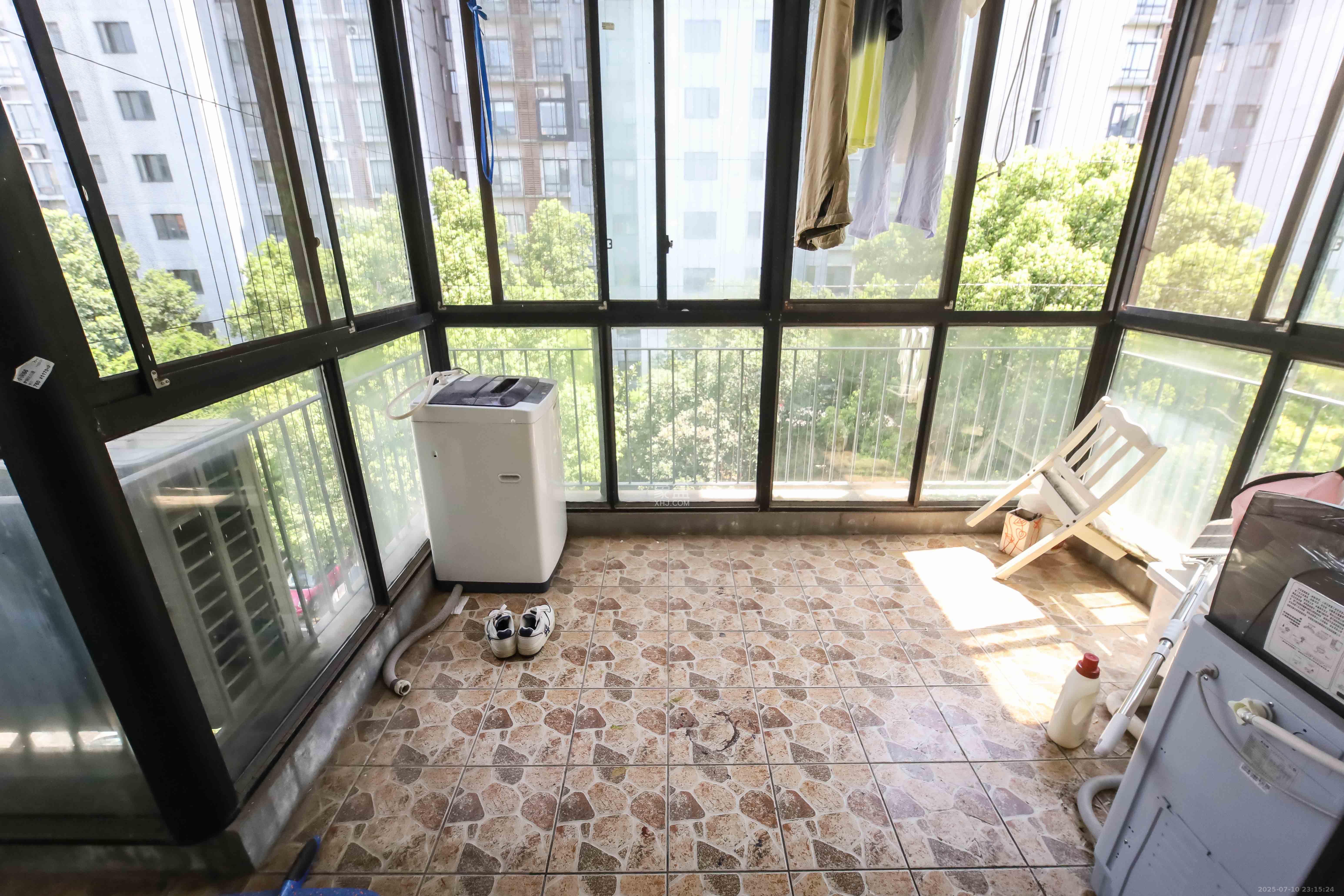 西街花园  2室2厅1卫   108.00万阳台