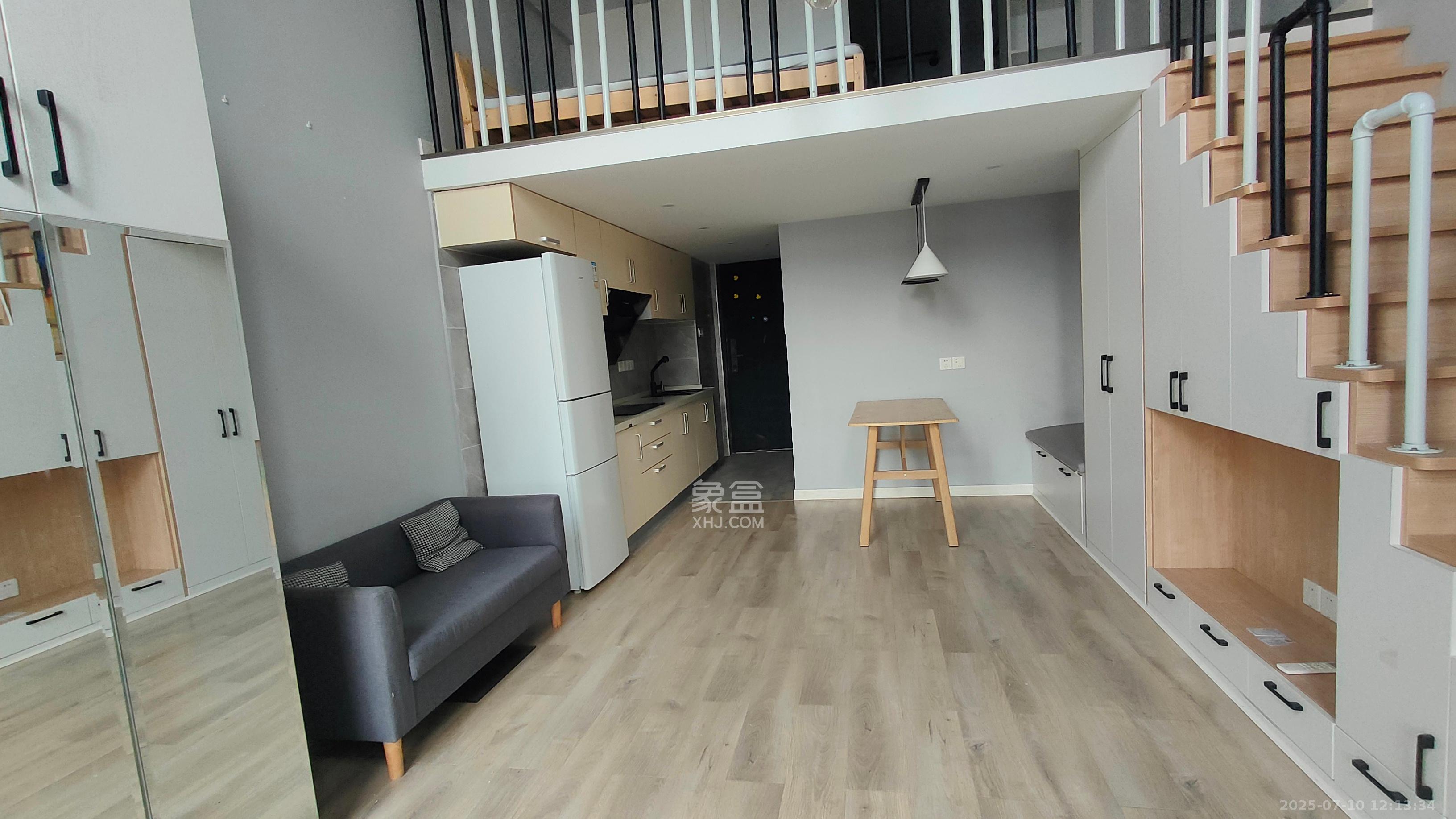 MOMA当代广场 2室1厅1卫 1500.0元/月 MOMA当代广场 2室1厅1卫 1500.0元/月室内图