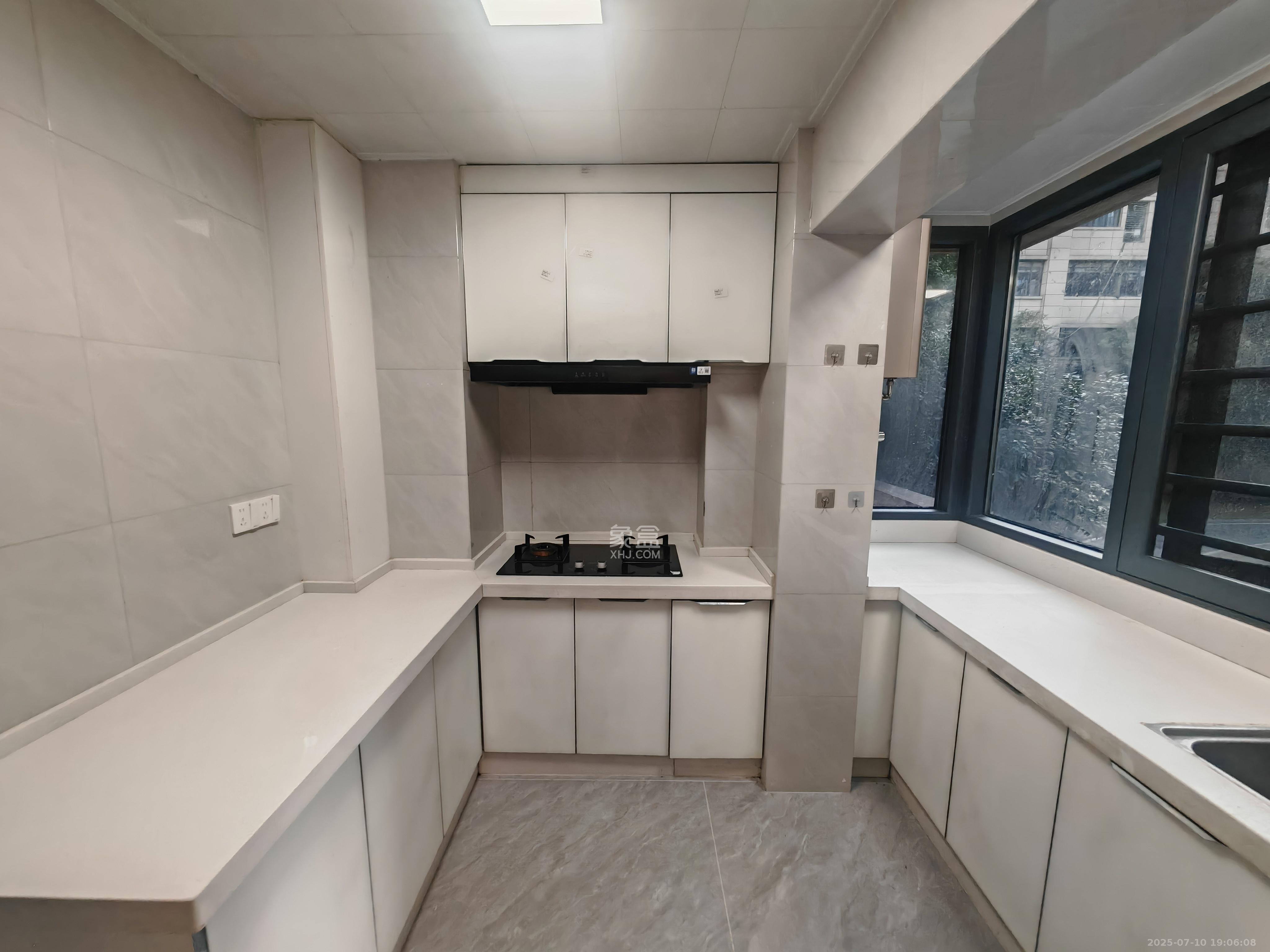 中建嘉和城  1室0厅0卫   2400.00元/月室内图
