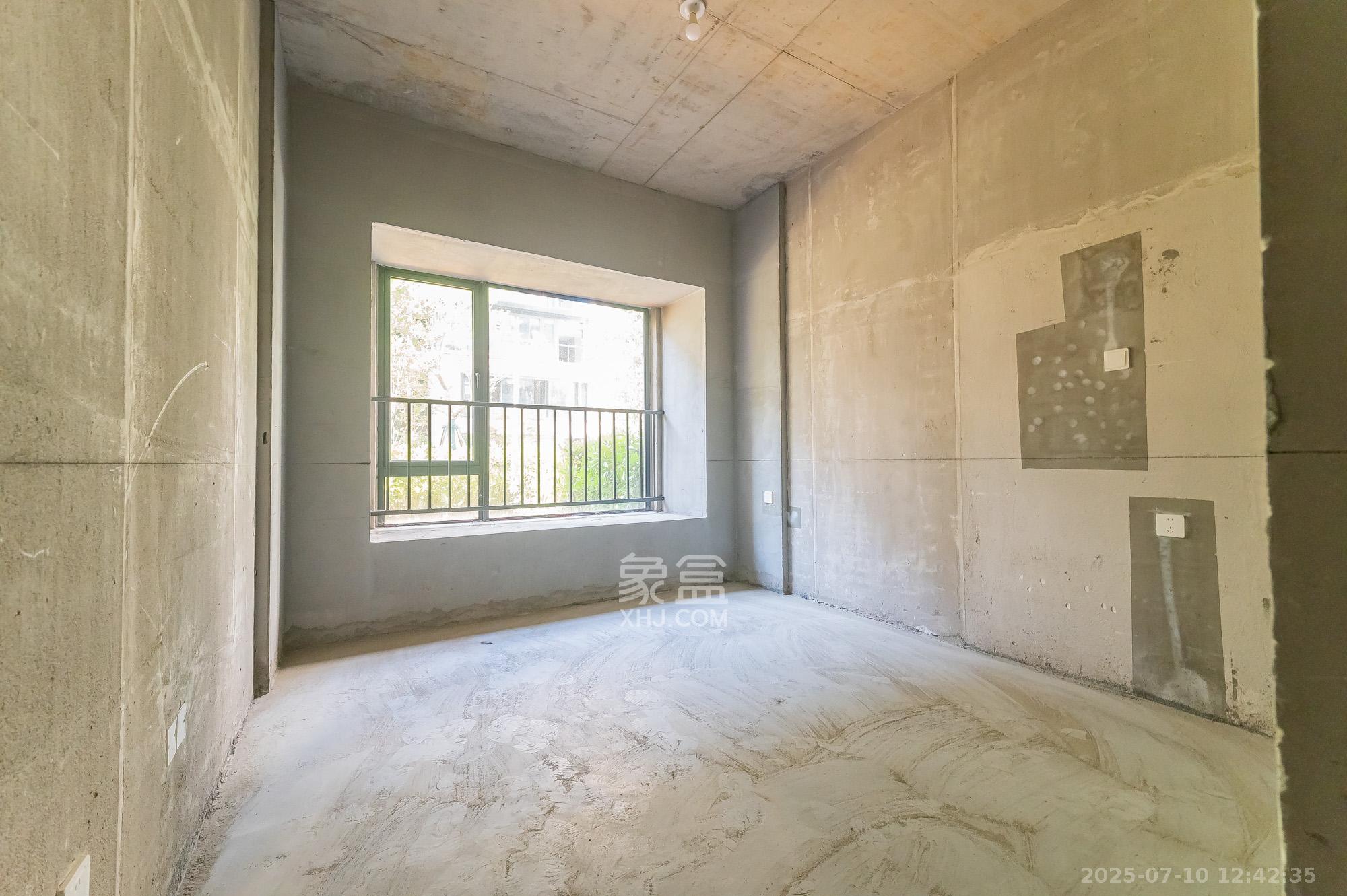 三一云谷 5室2厅3卫 310.0万 三一云谷 5室2厅3卫 310.0万其他