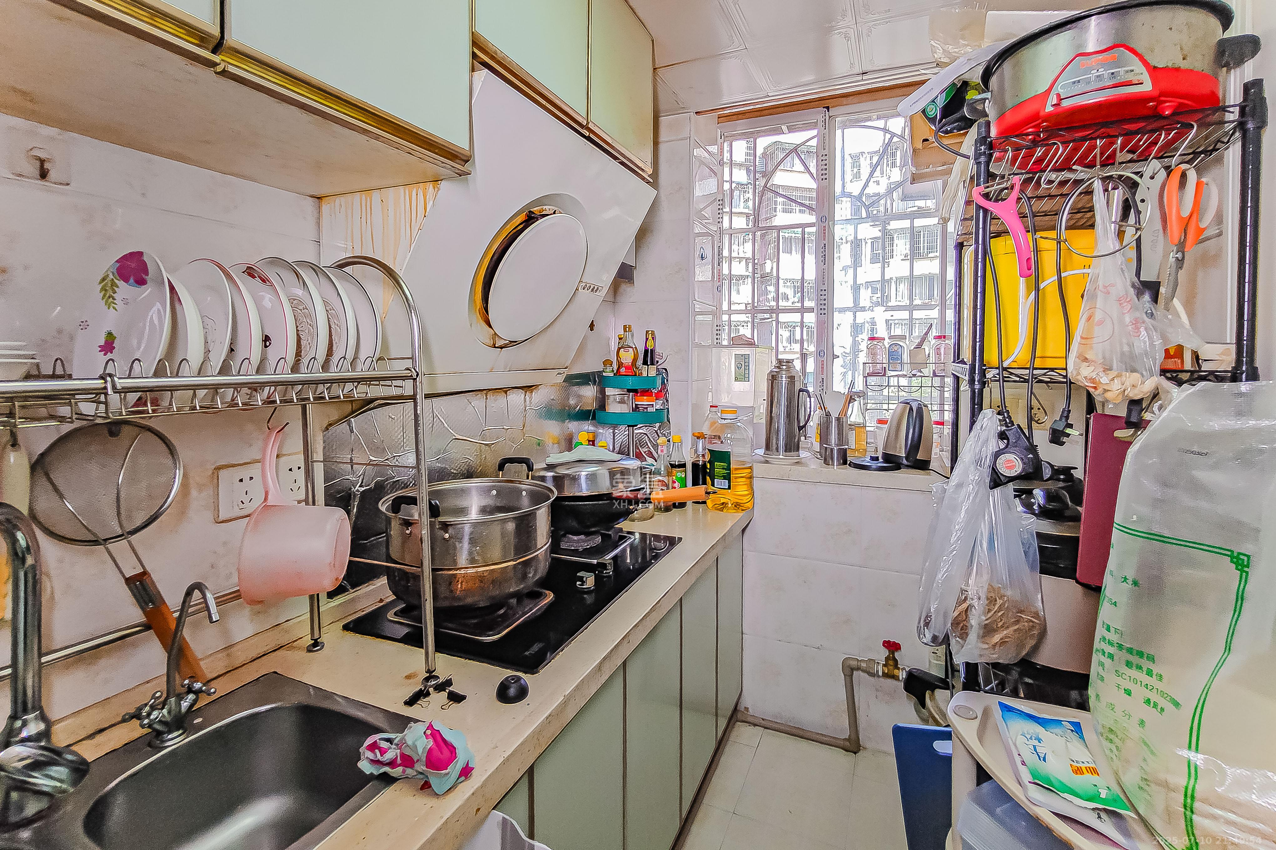 桔园小区1-8片 2室2厅1卫 61.0万 桔园小区1-8片 2室2厅1卫 61.0万厨房