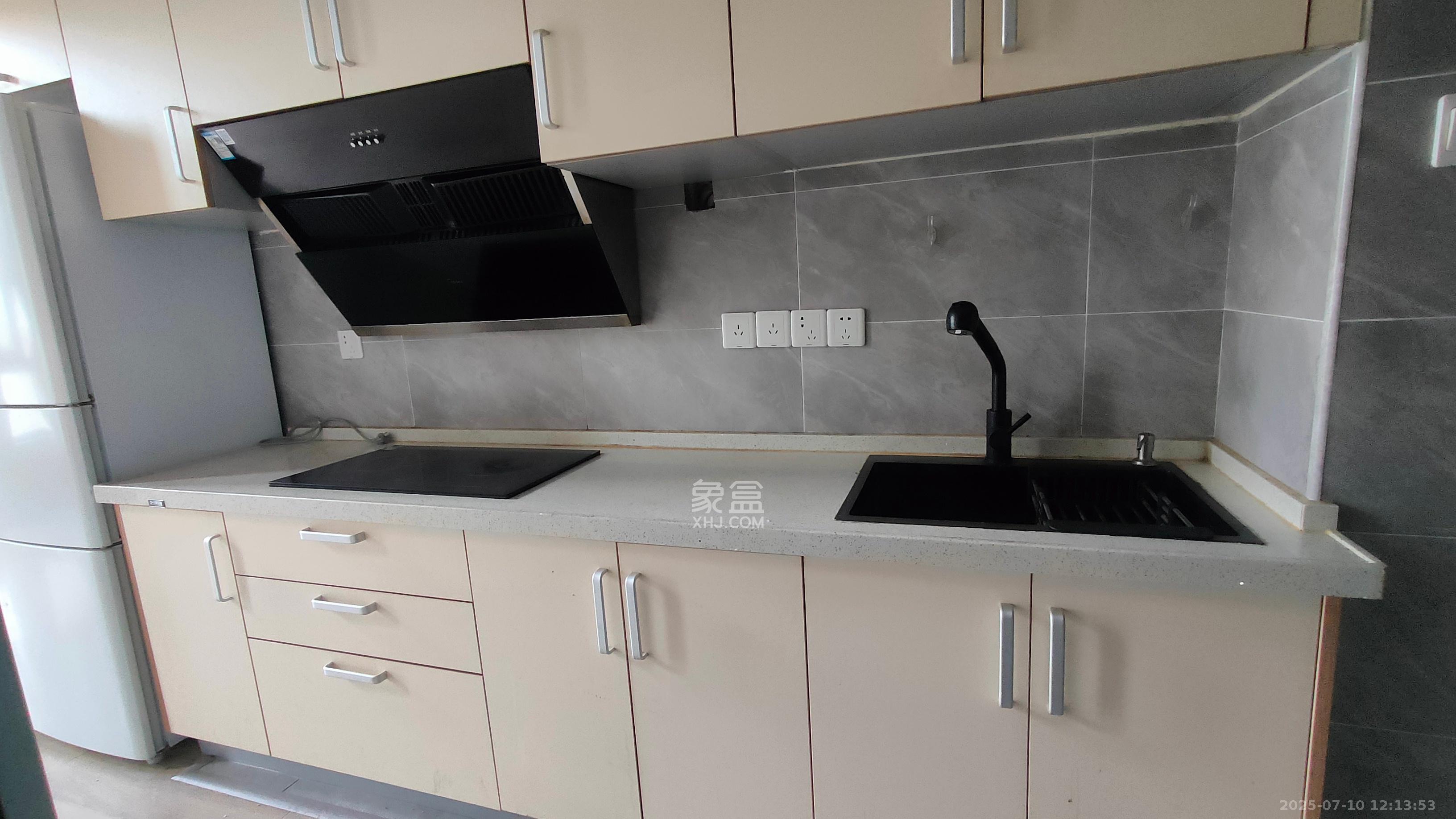 MOMA当代广场 2室1厅1卫 1500.0元/月 MOMA当代广场 2室1厅1卫 1500.0元/月室内图