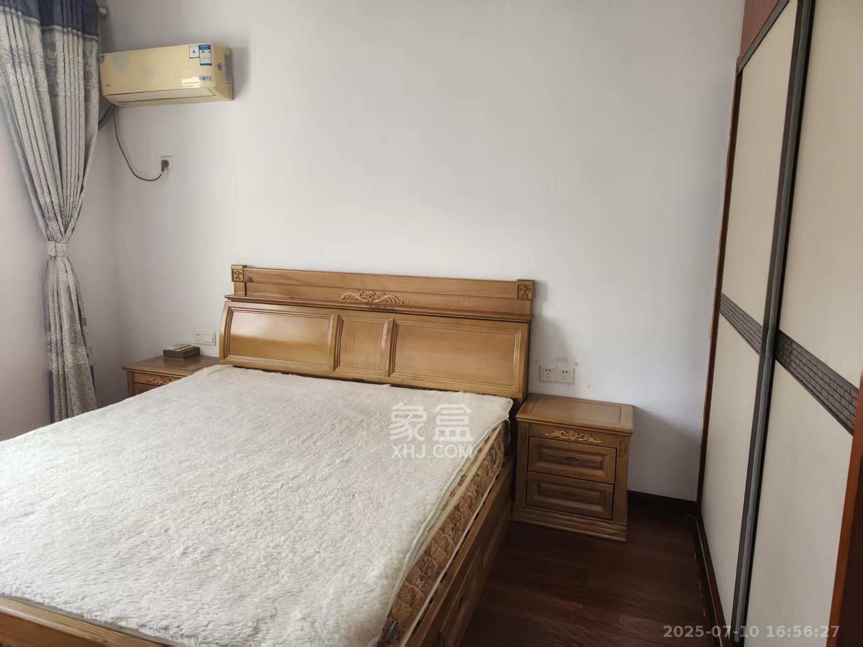 八一小区  3室2厅2卫   2300.00元/月室内图