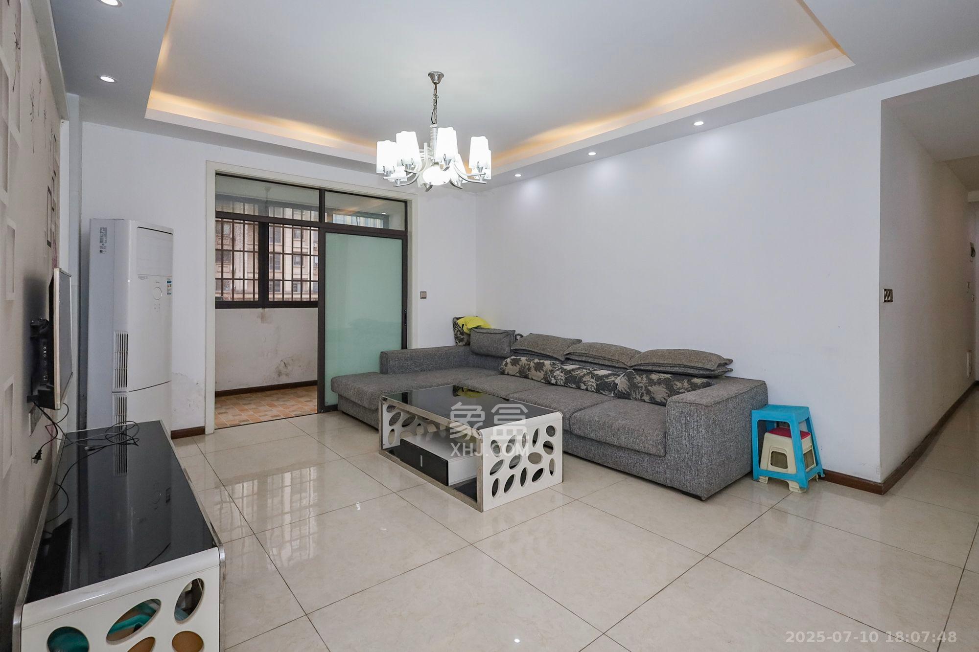 阳光丽城一期 4室2厅2卫 3200.0元/月 阳光丽城一期 4室2厅2卫 3200.0元/月室内图