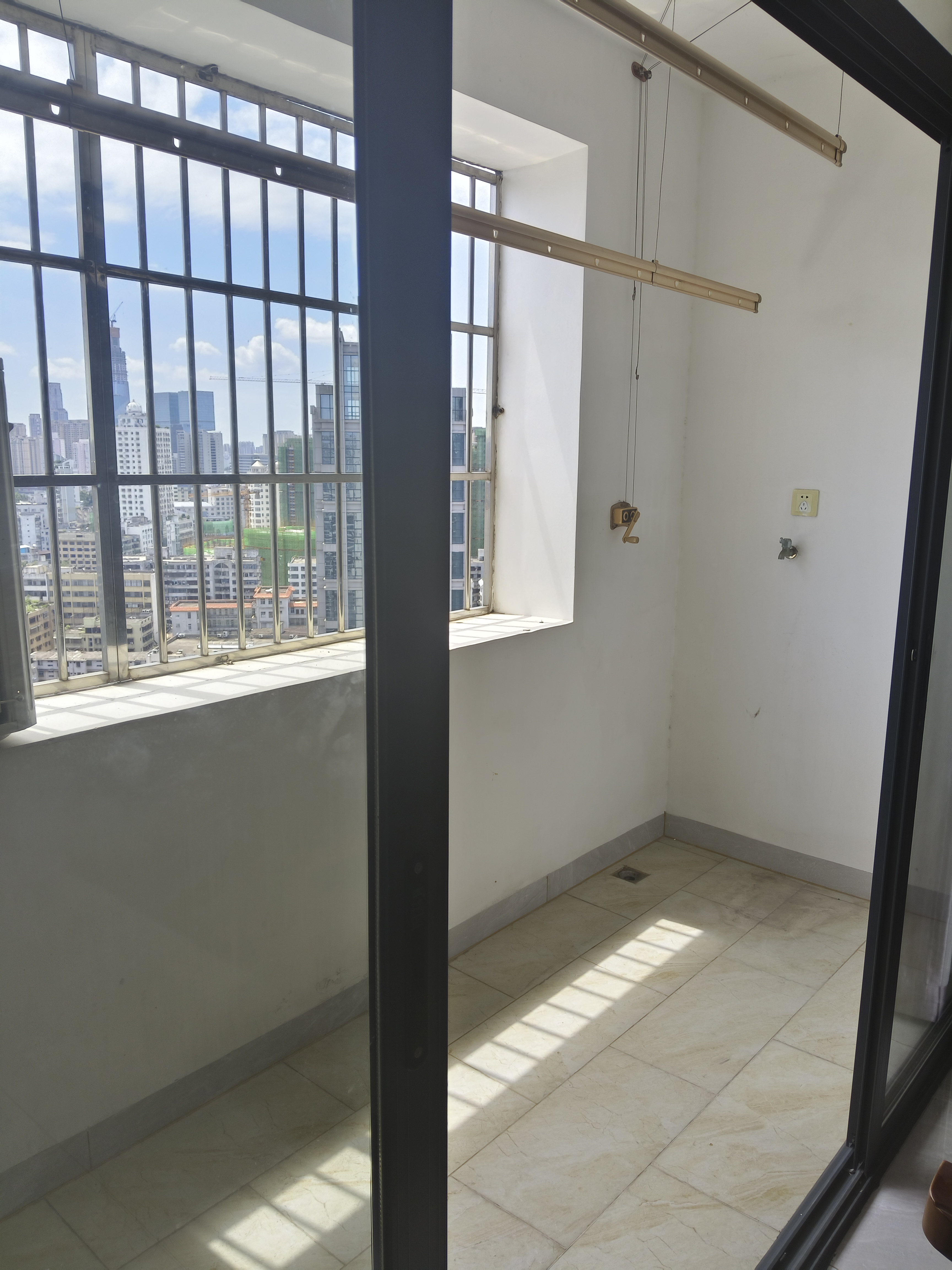 首力大厦 3室2厅2卫 3500.0元/月 首力大厦 3室2厅2卫 3500.0元/月室内图