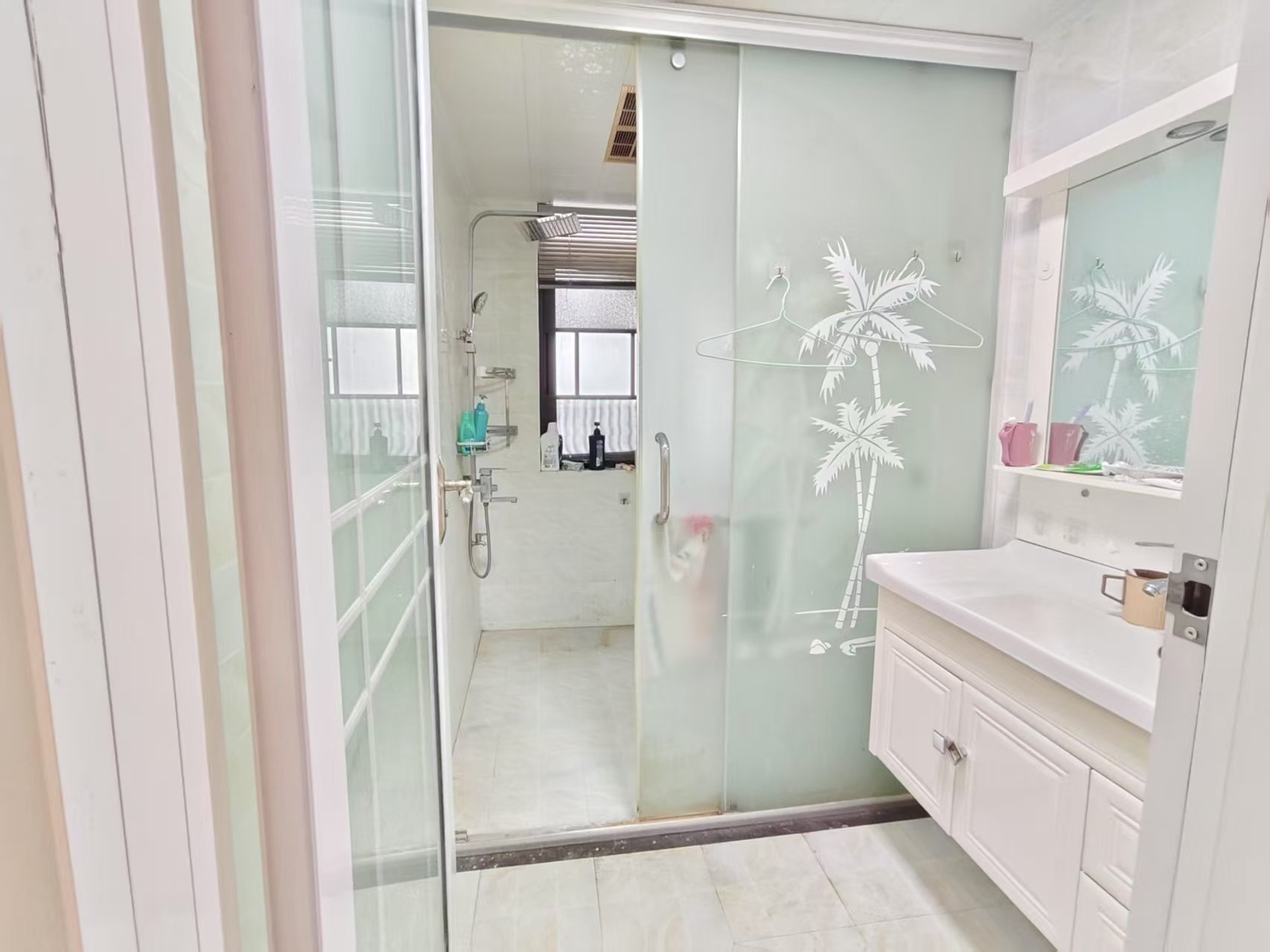 君临上海湾 3室2厅2卫 2600.0元/月 君临上海湾 3室2厅2卫 2600.0元/月室内图