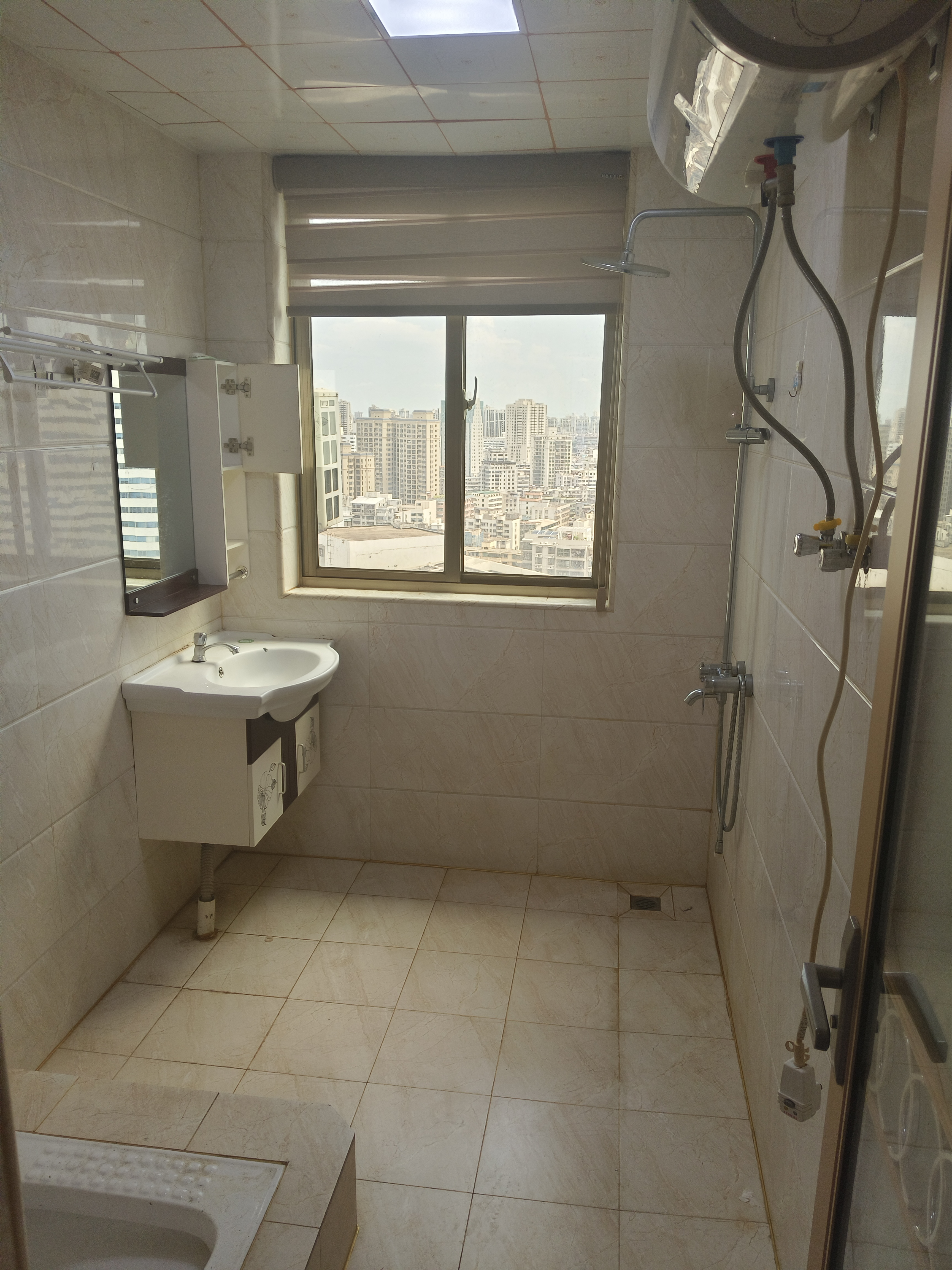 首力大厦 3室2厅2卫 3500.0元/月 首力大厦 3室2厅2卫 3500.0元/月室内图