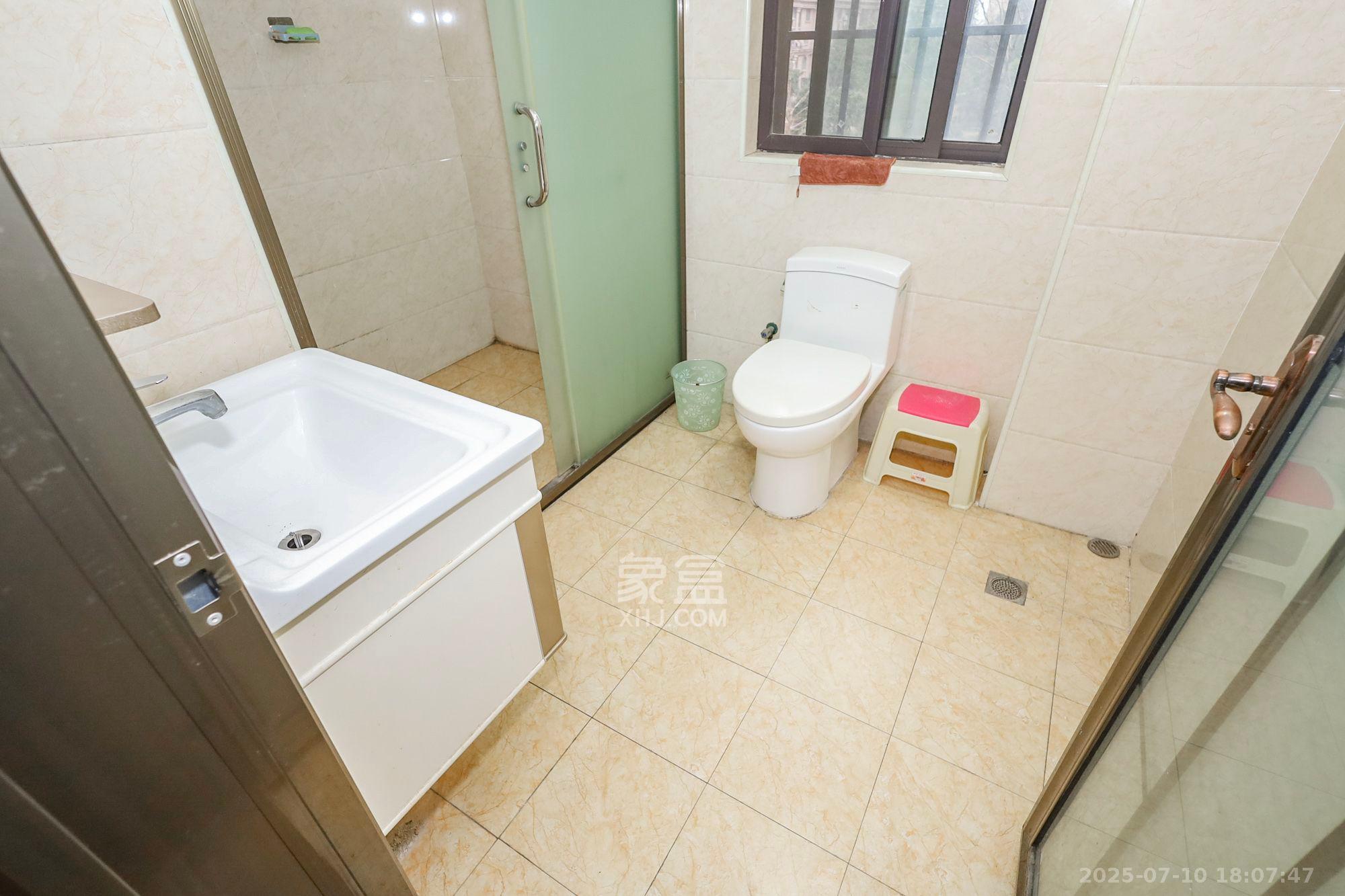 阳光丽城一期 4室2厅2卫 3200.0元/月 阳光丽城一期 4室2厅2卫 3200.0元/月室内图