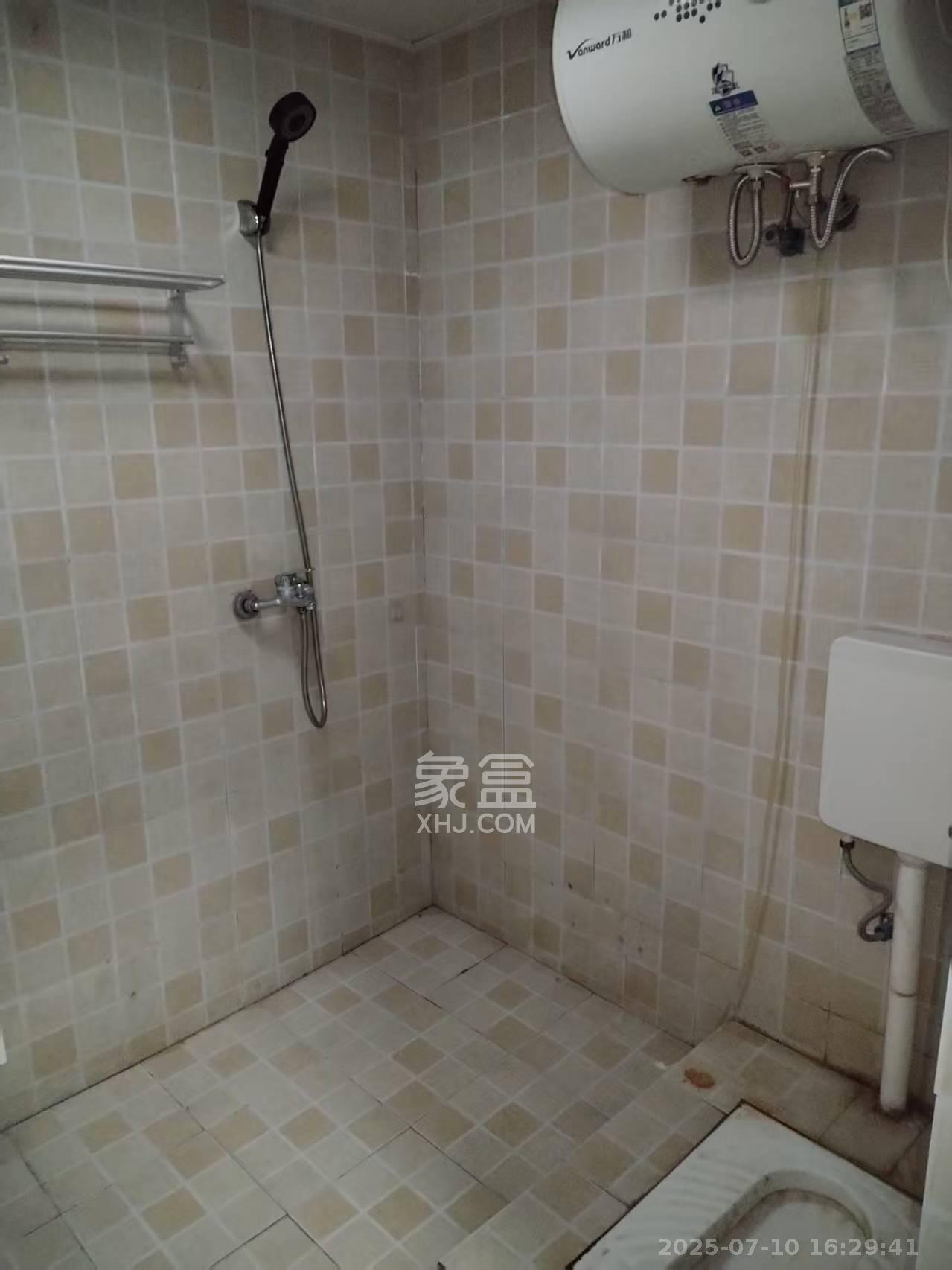 钰龙天下二期(钰龙佳园) 1室0厅1卫 1200.0元/月 钰龙天下二期(钰龙佳园) 1室0厅1卫 1200.0元/月室内图