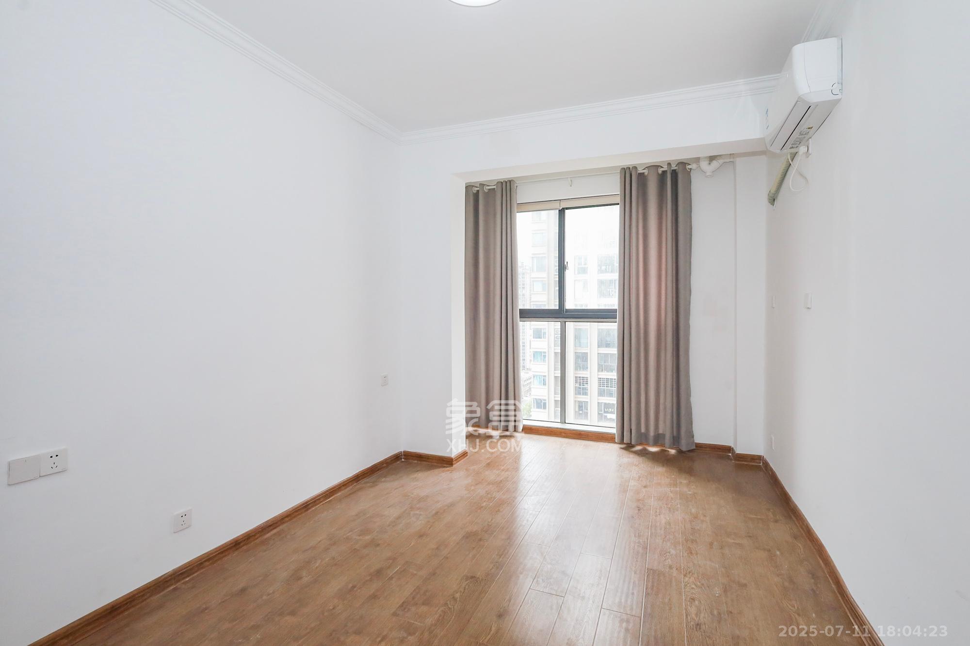 八方小区C区  3室2厅2卫    368.0万 八方小区C区  3室2厅2卫    368.0万卧室