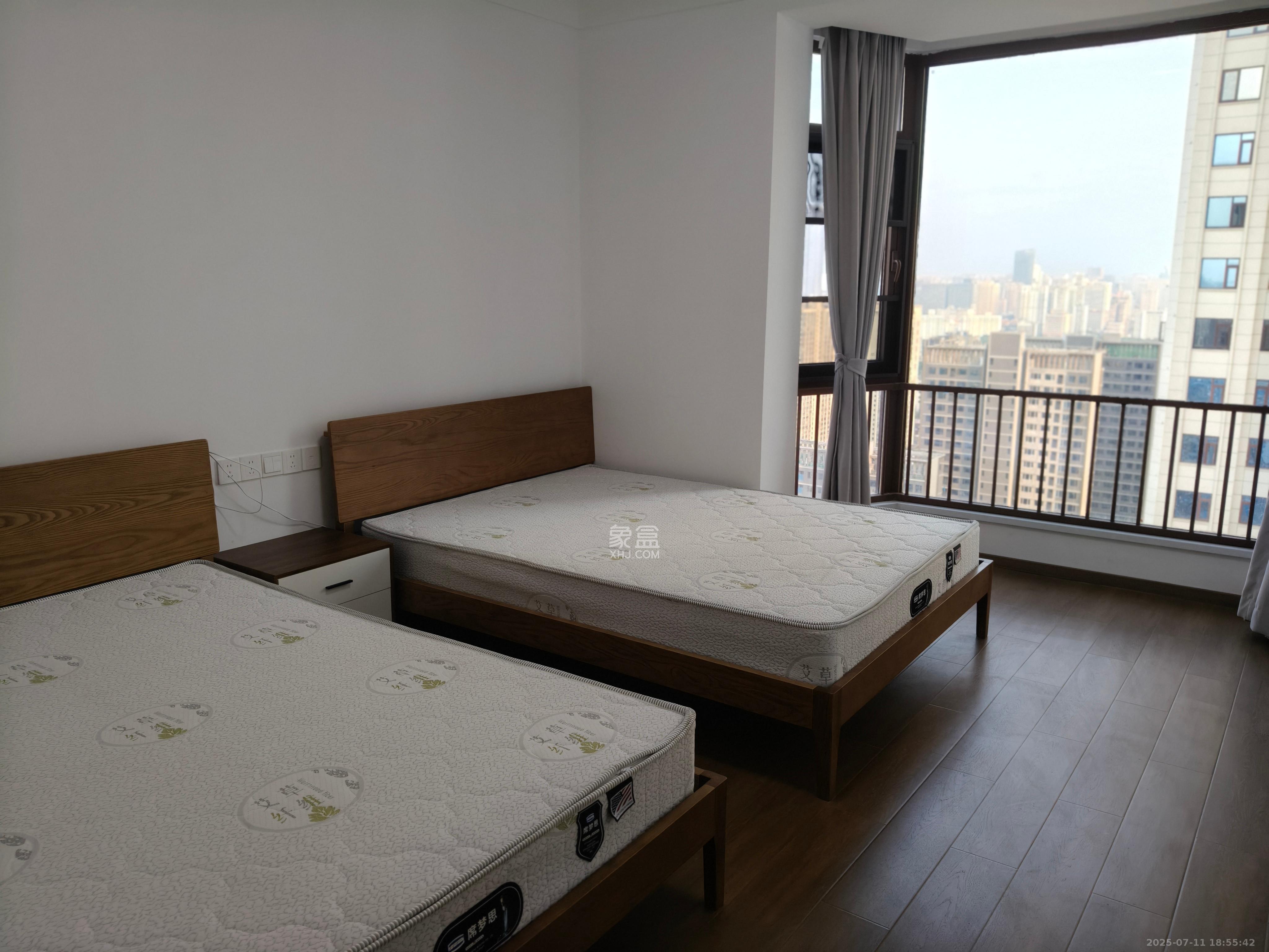 富兴时代御城  4室2厅2卫   8000.00元/月室内图
