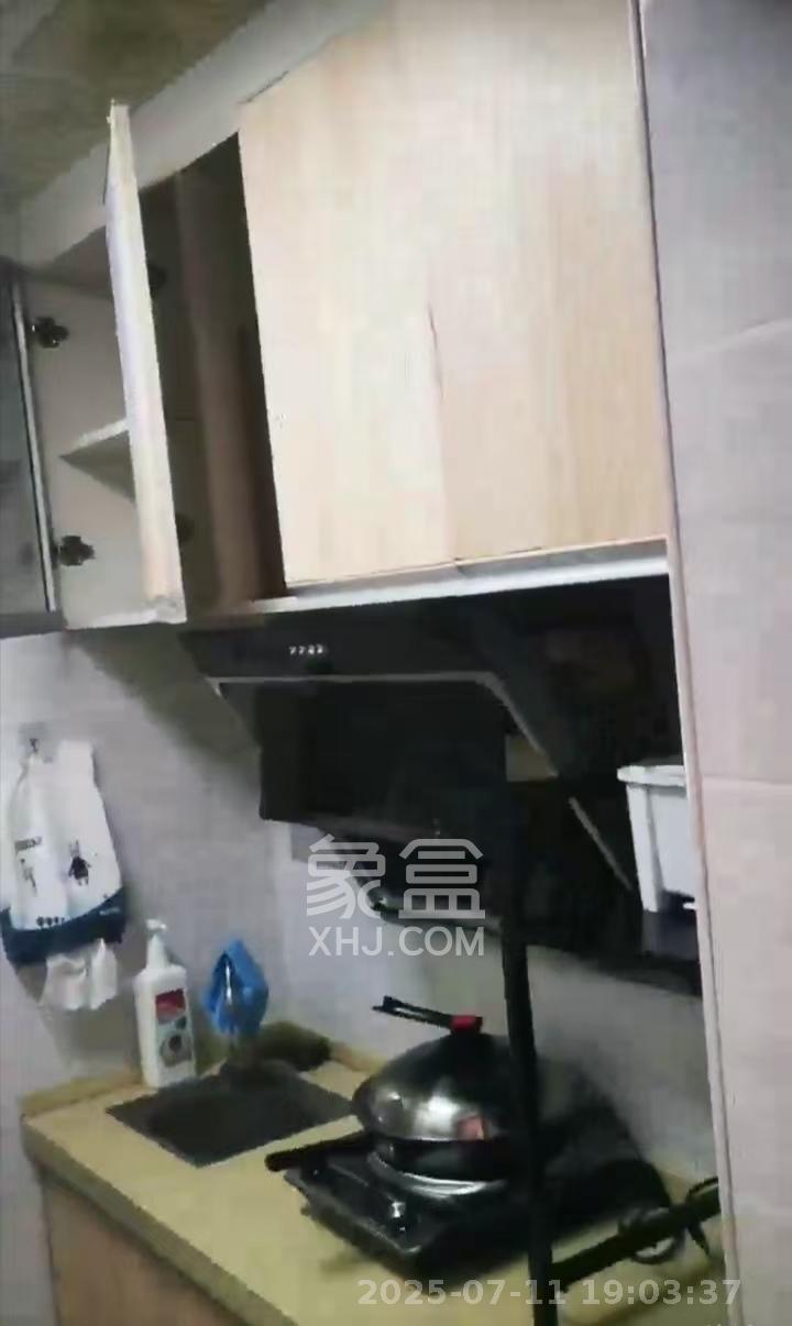 家兴苑  3室1厅1卫    1600.0元/月室内图