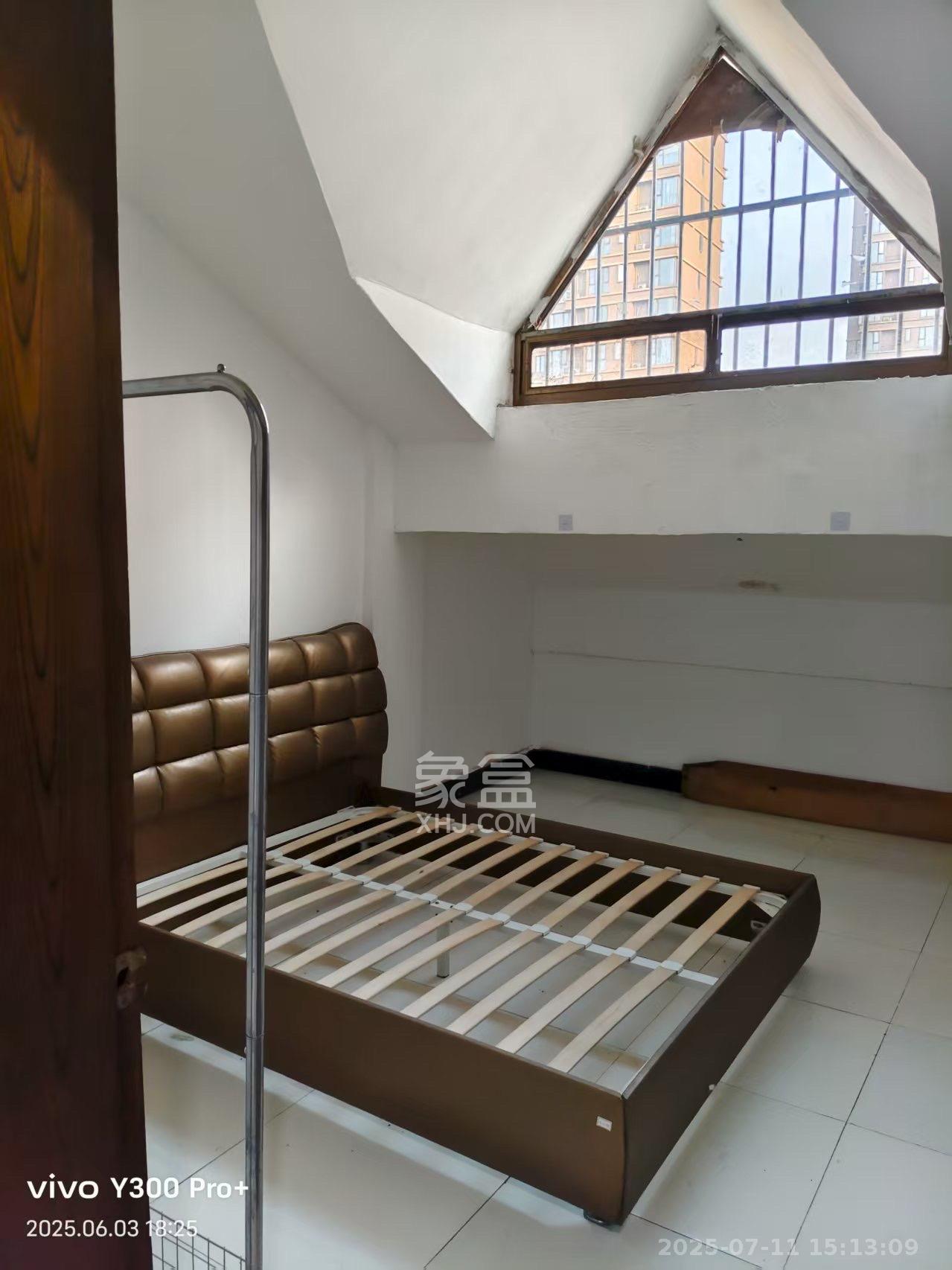 高岭小区 2室1厅1卫 900.0元/月 高岭小区 2室1厅1卫 900.0元/月室内图