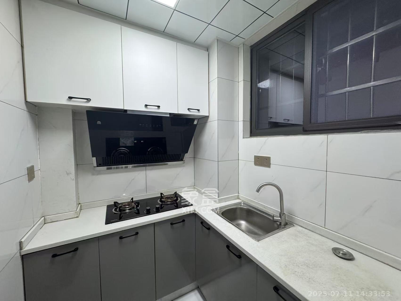 嘉雨兴园 1室1厅1卫 1800.0元/月 嘉雨兴园 1室1厅1卫 1800.0元/月室内图