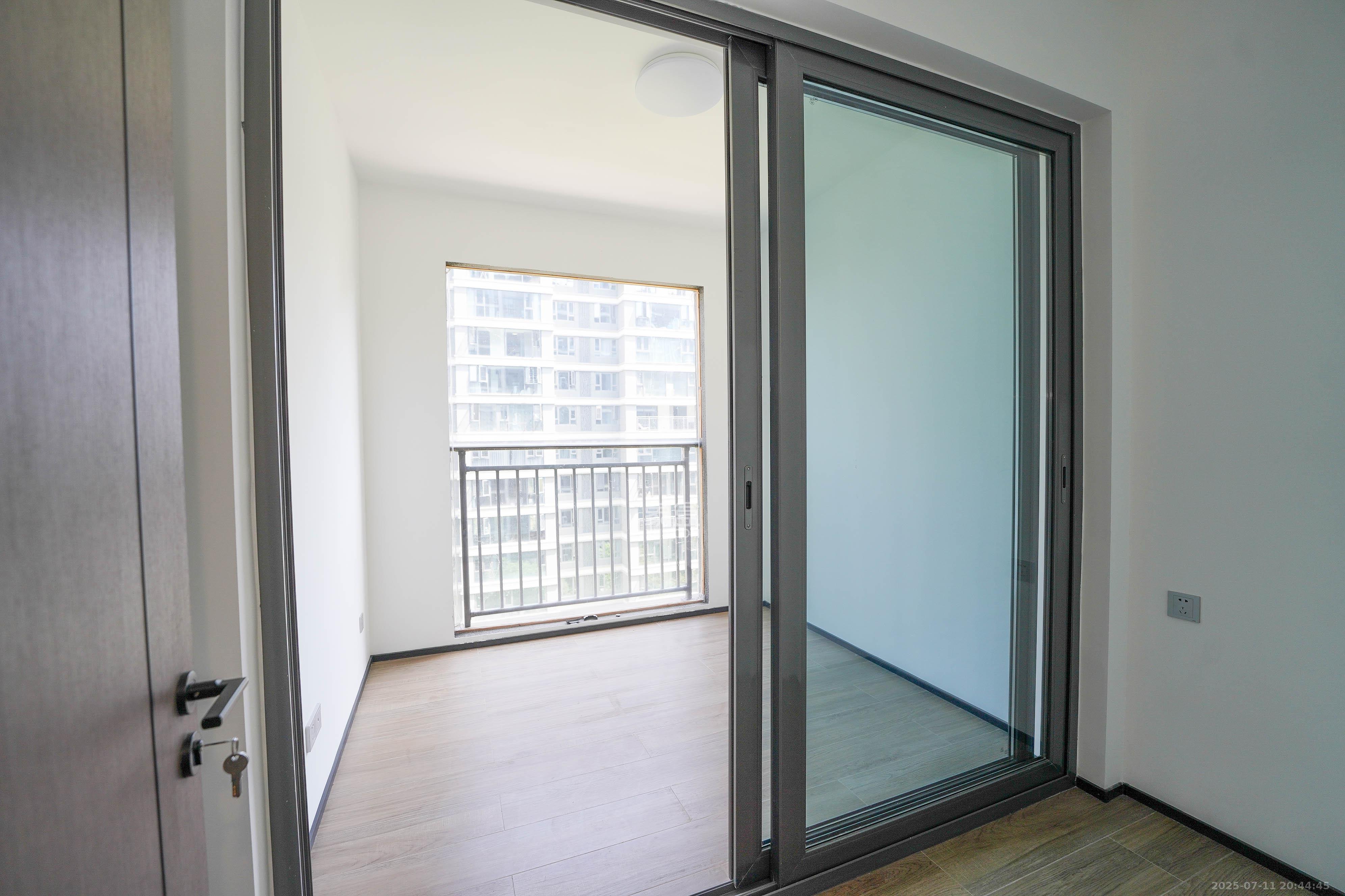 中海寰宇天下  4室2厅3卫    230.0万 中海寰宇天下  4室2厅3卫    230.0万卧室