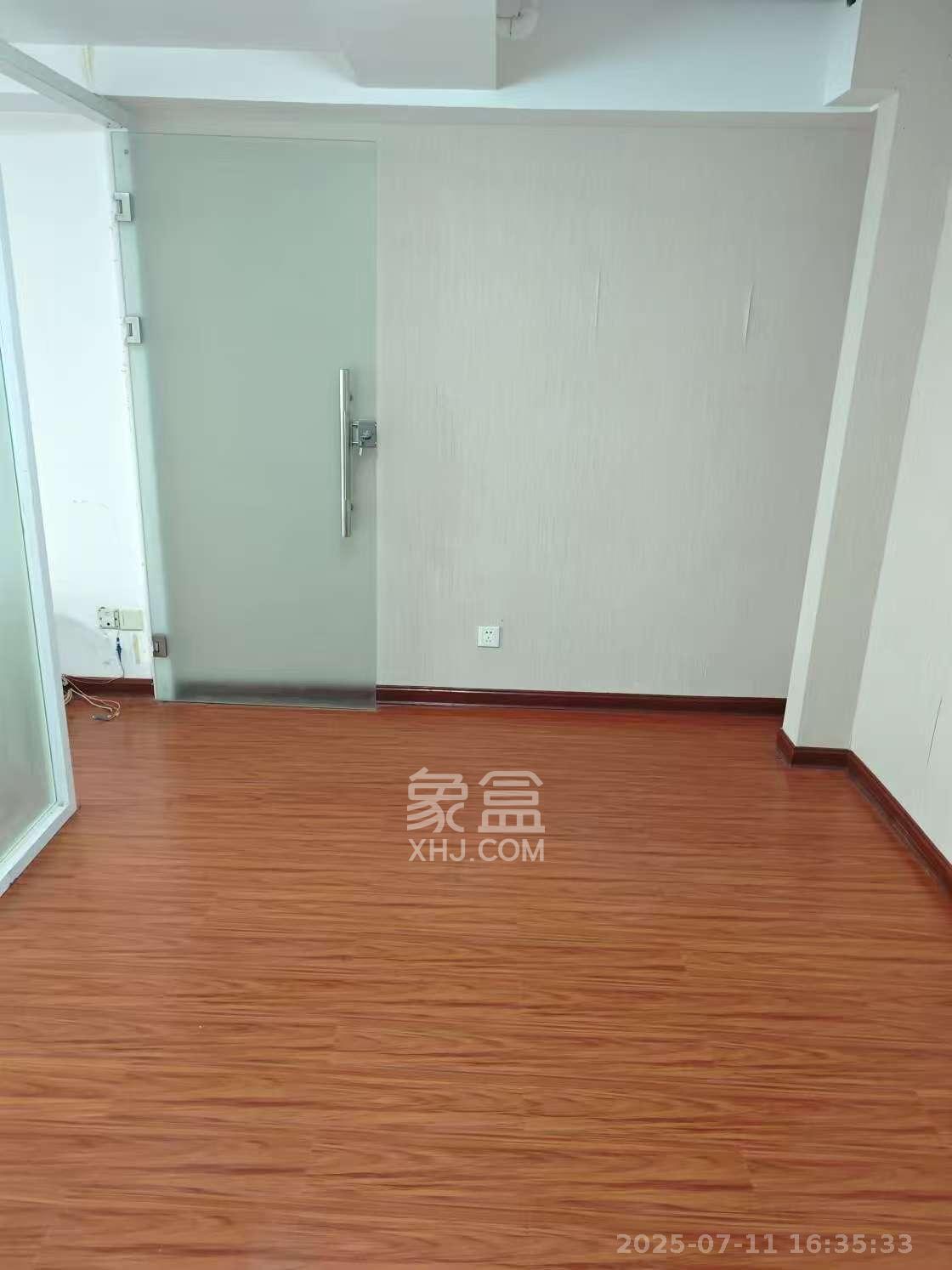 嘉玺大厦（高桥国际公寓）   64.74㎡      2400.0元/月室内图