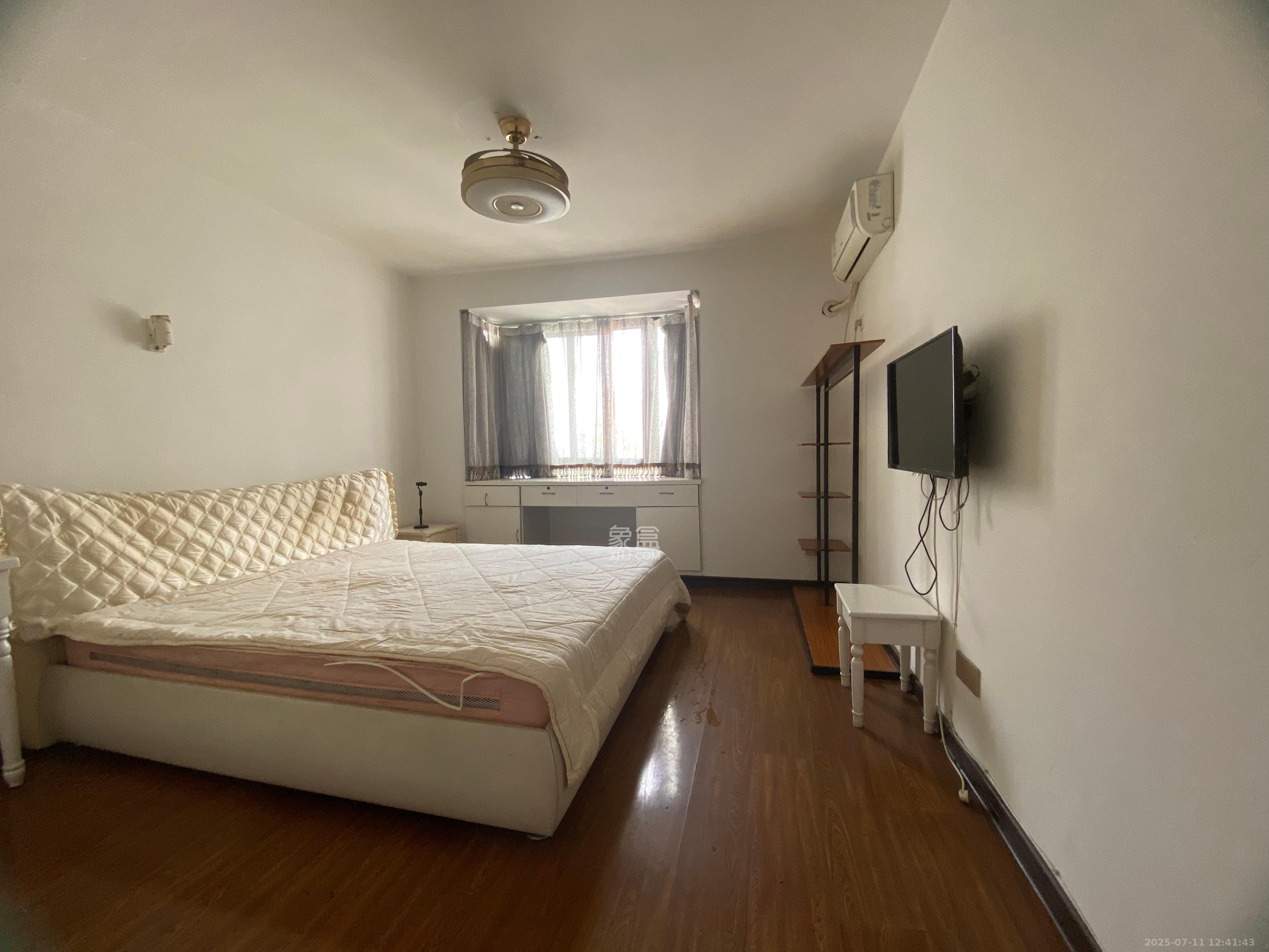 东方新城 6室2厅2卫 3000.0元/月 东方新城 6室2厅2卫 3000.0元/月室内图