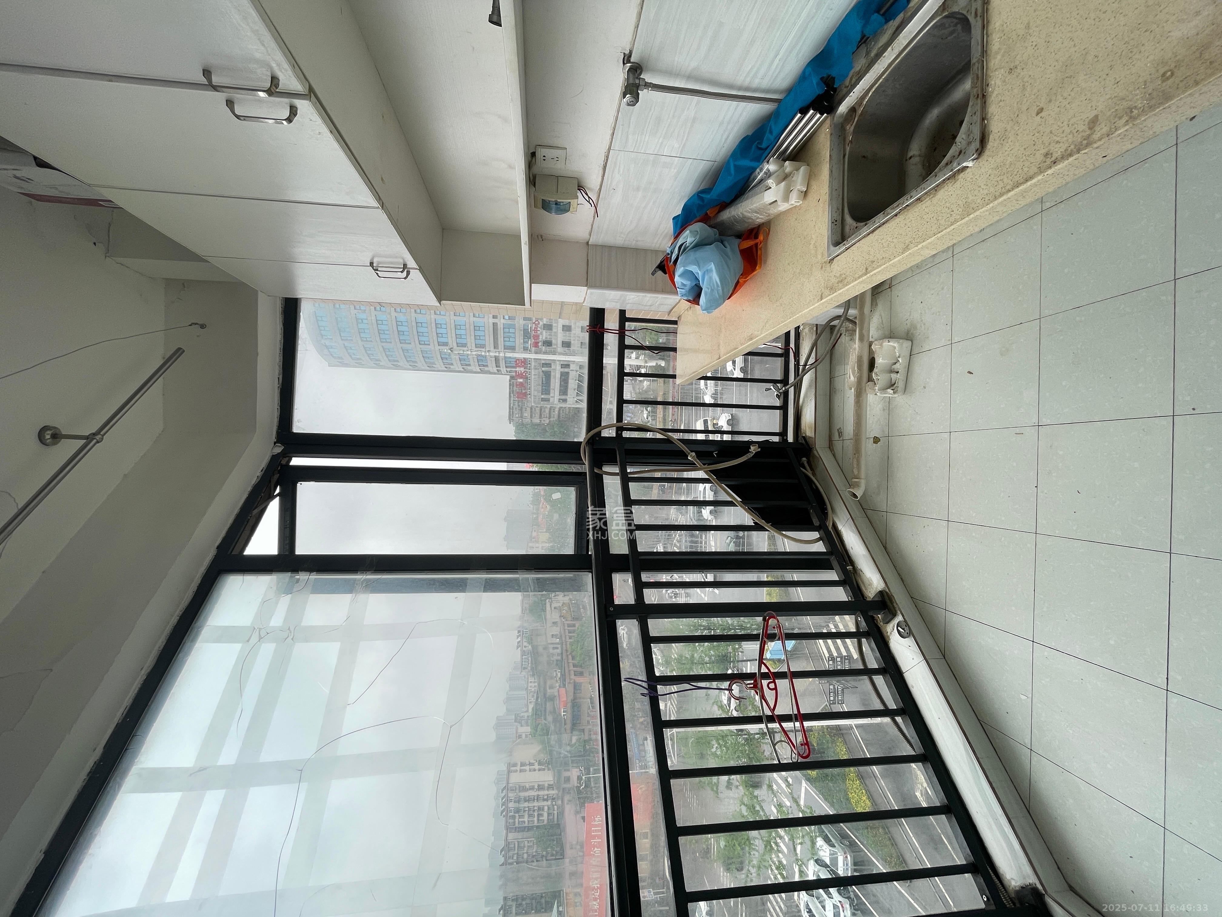 地华梅溪湖畔  2室1厅1卫    2200.0元/月 地华梅溪湖畔  2室1厅1卫    2200.0元/月室内图