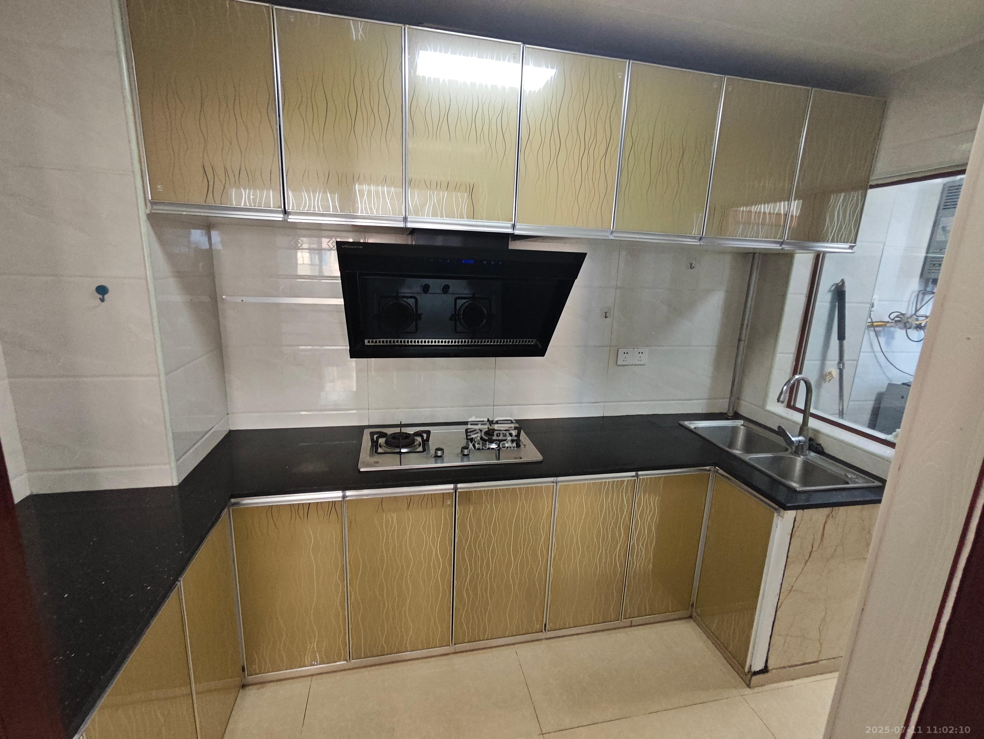 万里时代  2室1厅1卫   2400.00元/月室内图