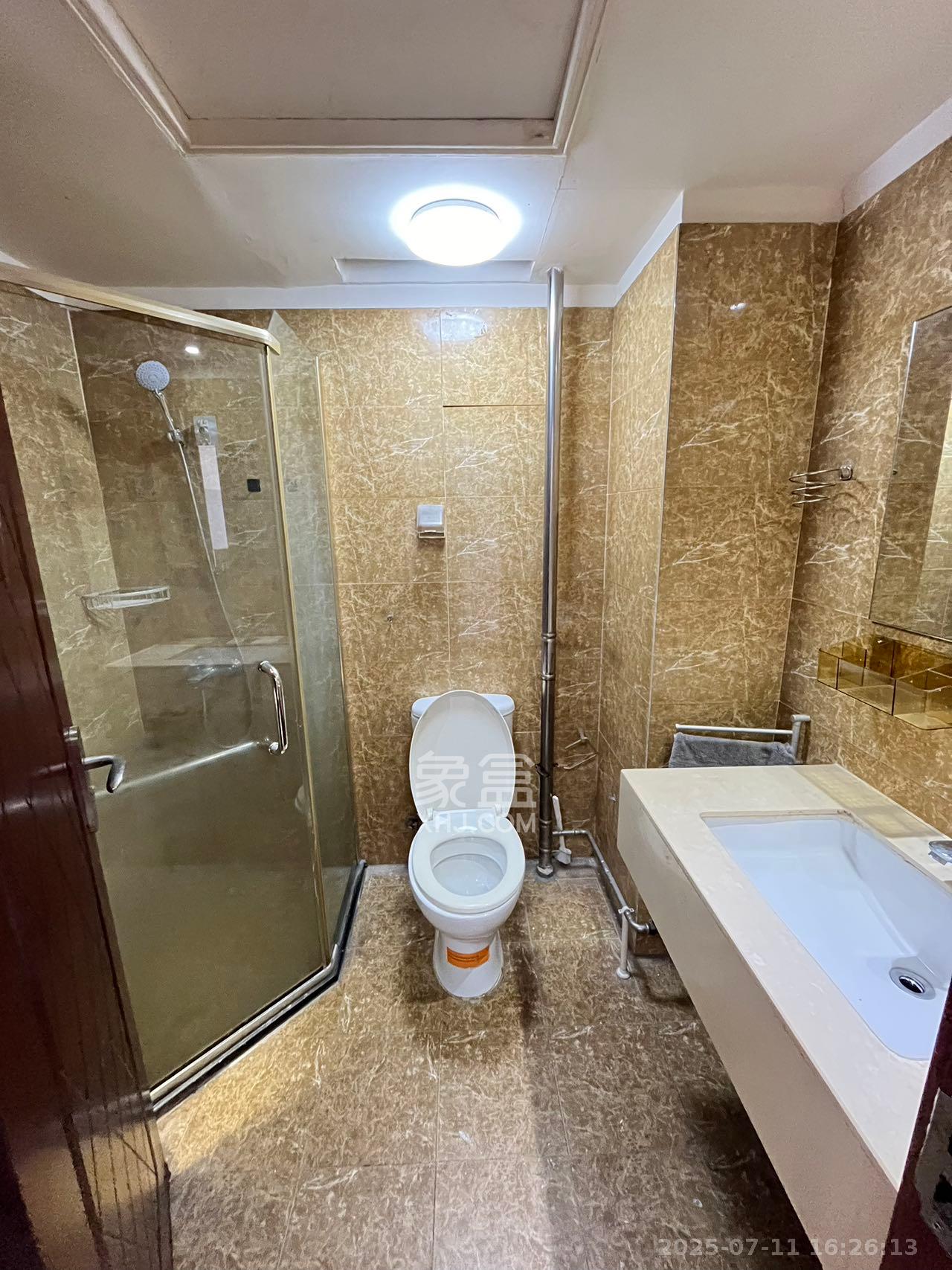 东塘瑞府  1室1厅1卫    2200.0元/月室内图