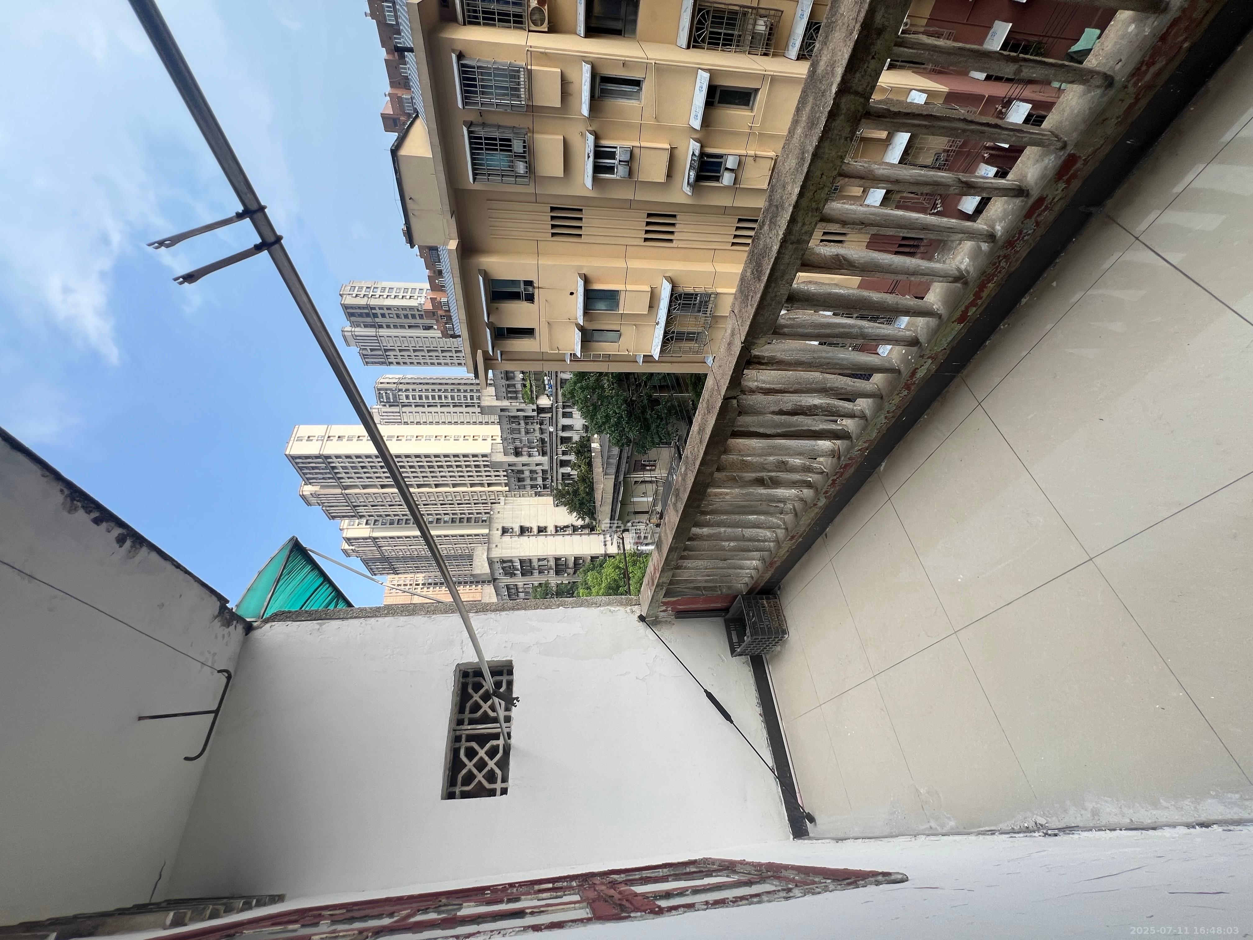 下工商银行宿舍  2室1厅1卫    1400.0元/月 下工商银行宿舍  2室1厅1卫    1400.0元/月室内图