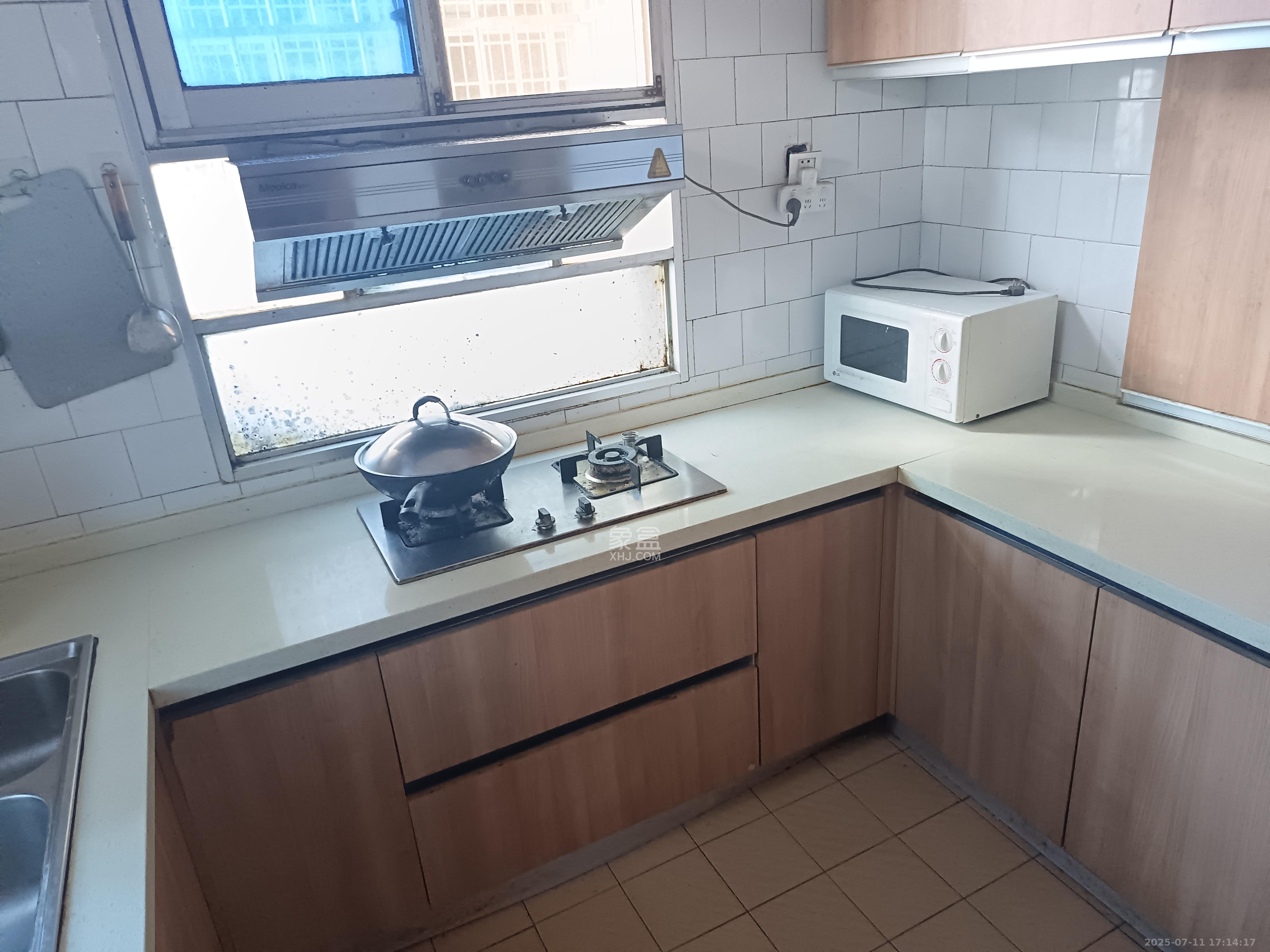 原长沙县仪器电教站小区 3室2厅1卫 1400.0元/月 原长沙县仪器电教站小区 3室2厅1卫 1400.0元/月室内图