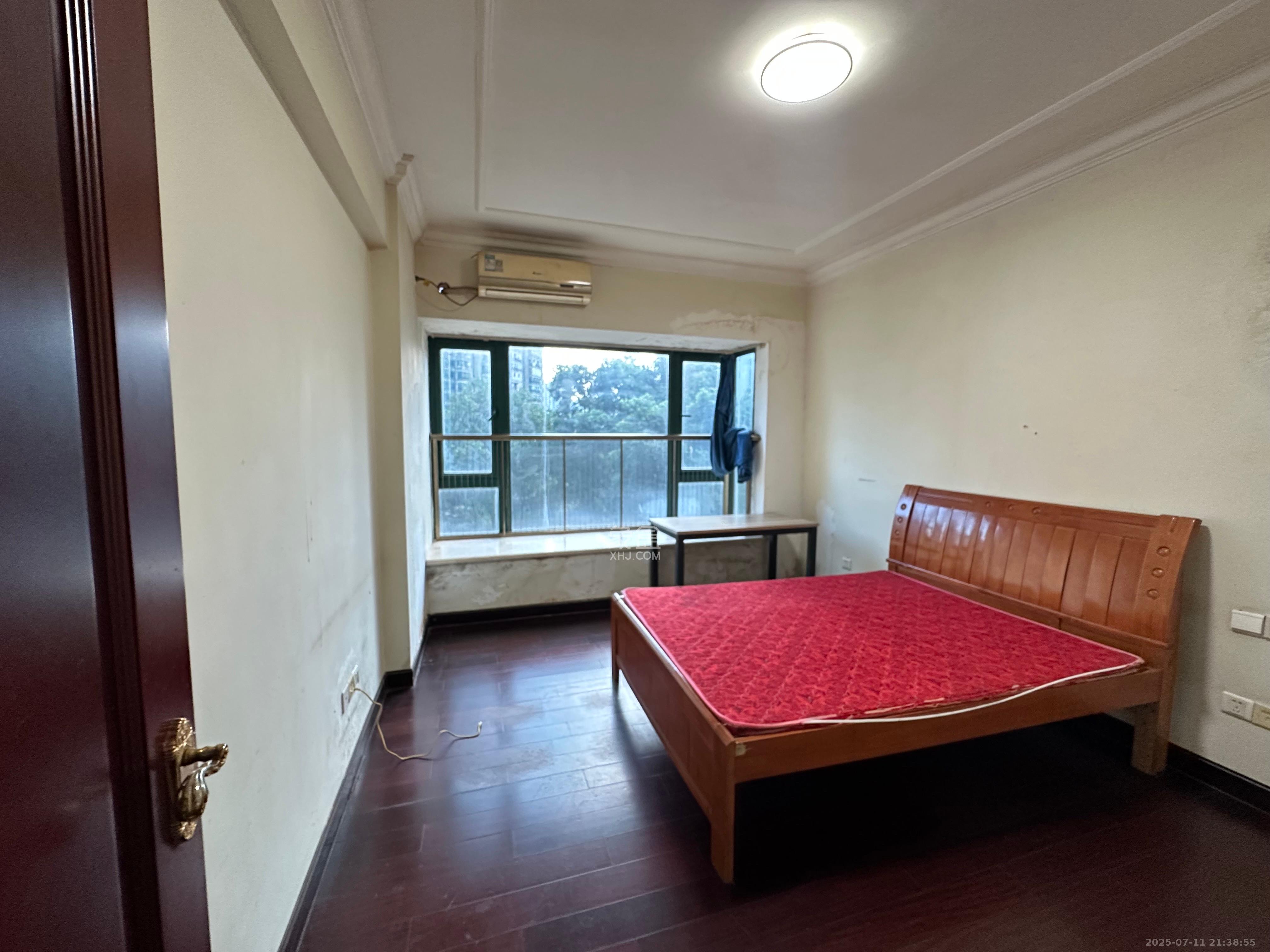 恒大绿洲  2室2厅1卫    1900.0元/月室内图