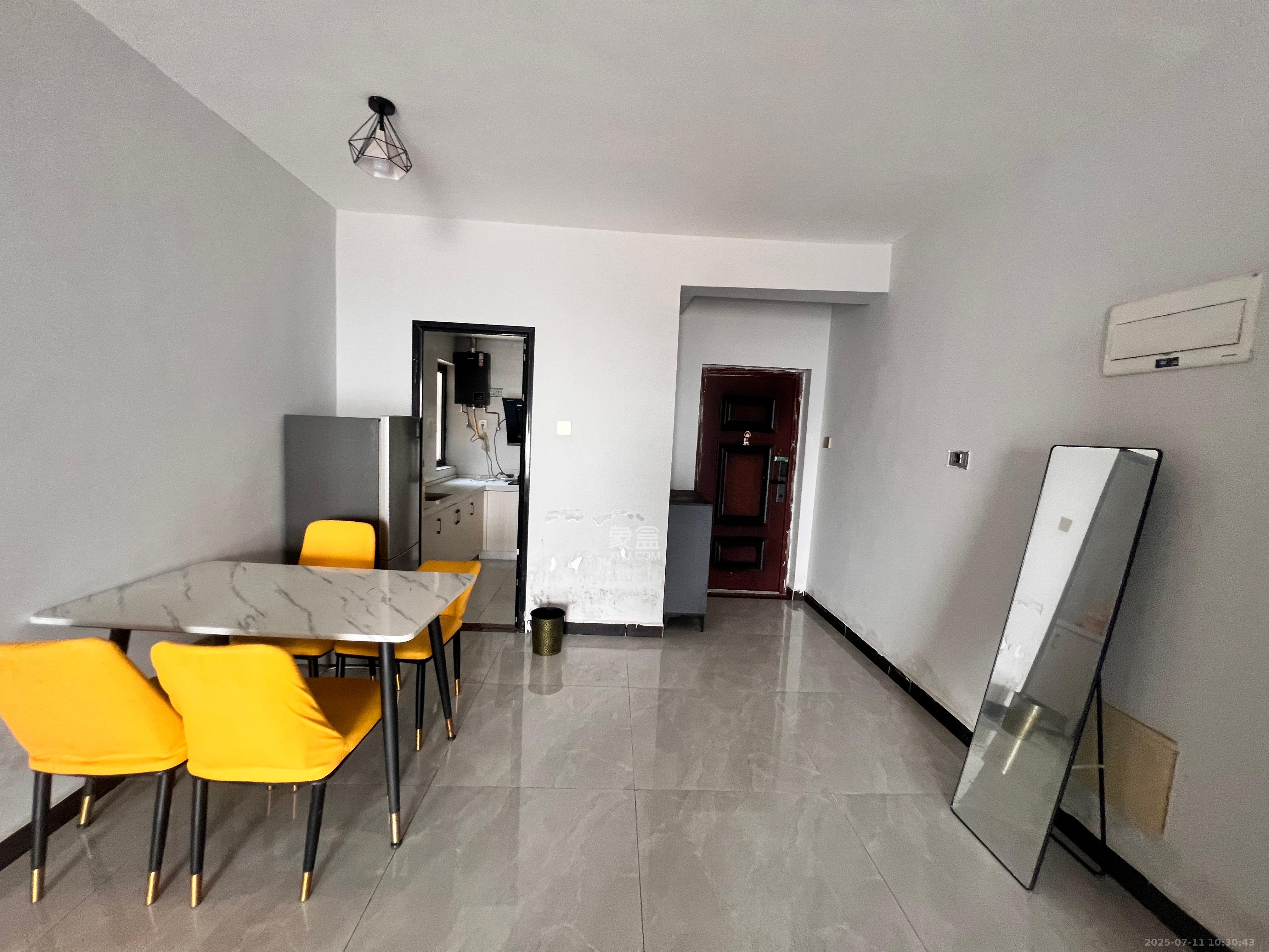 中建嘉和城  3室2厅1卫    2200.0元/月室内图