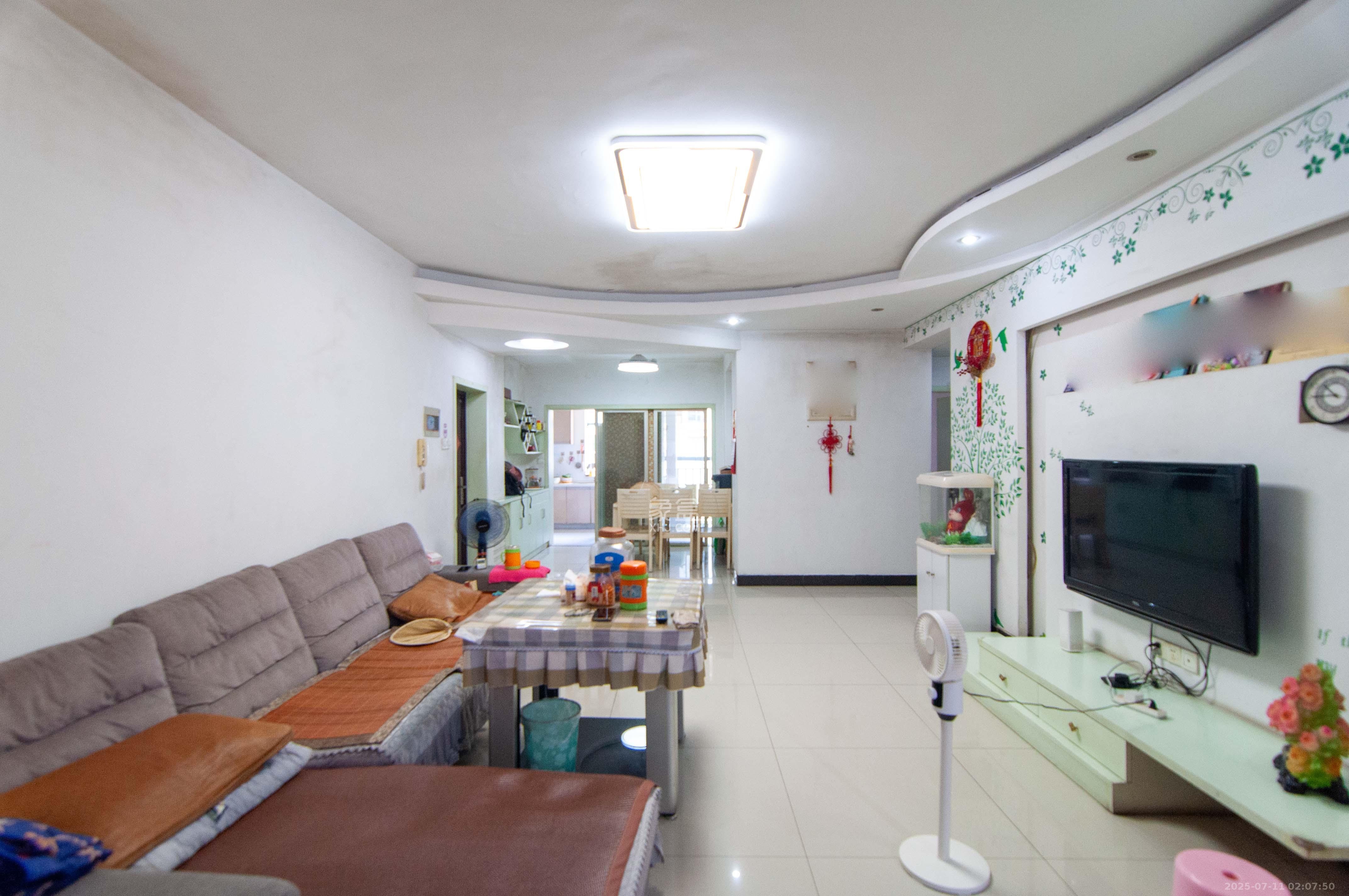 望兴景园一期  3室2厅2卫    83.8万 望兴景园一期  3室2厅2卫    83.8万客厅