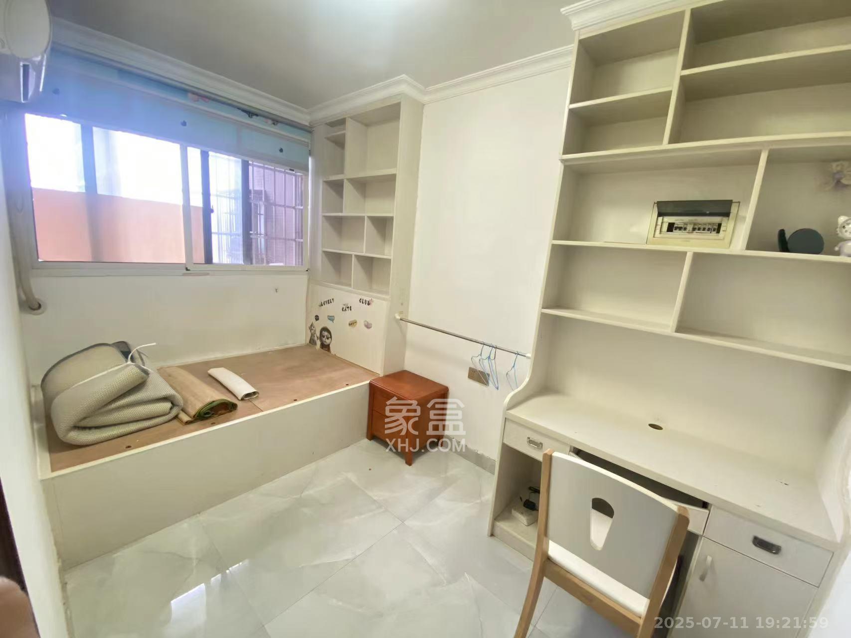 巧克力空间（建鸿达现代大厦）  3室2厅1卫   2300.00元/月室内图