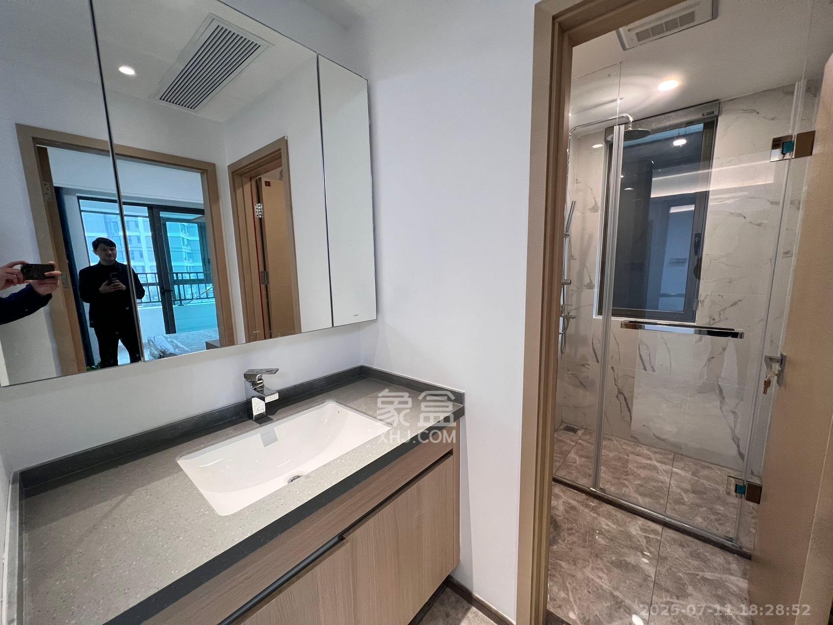 复地滨江金融中心  3室2厅2卫    4380.0元/月 复地滨江金融中心  3室2厅2卫    4380.0元/月室内图