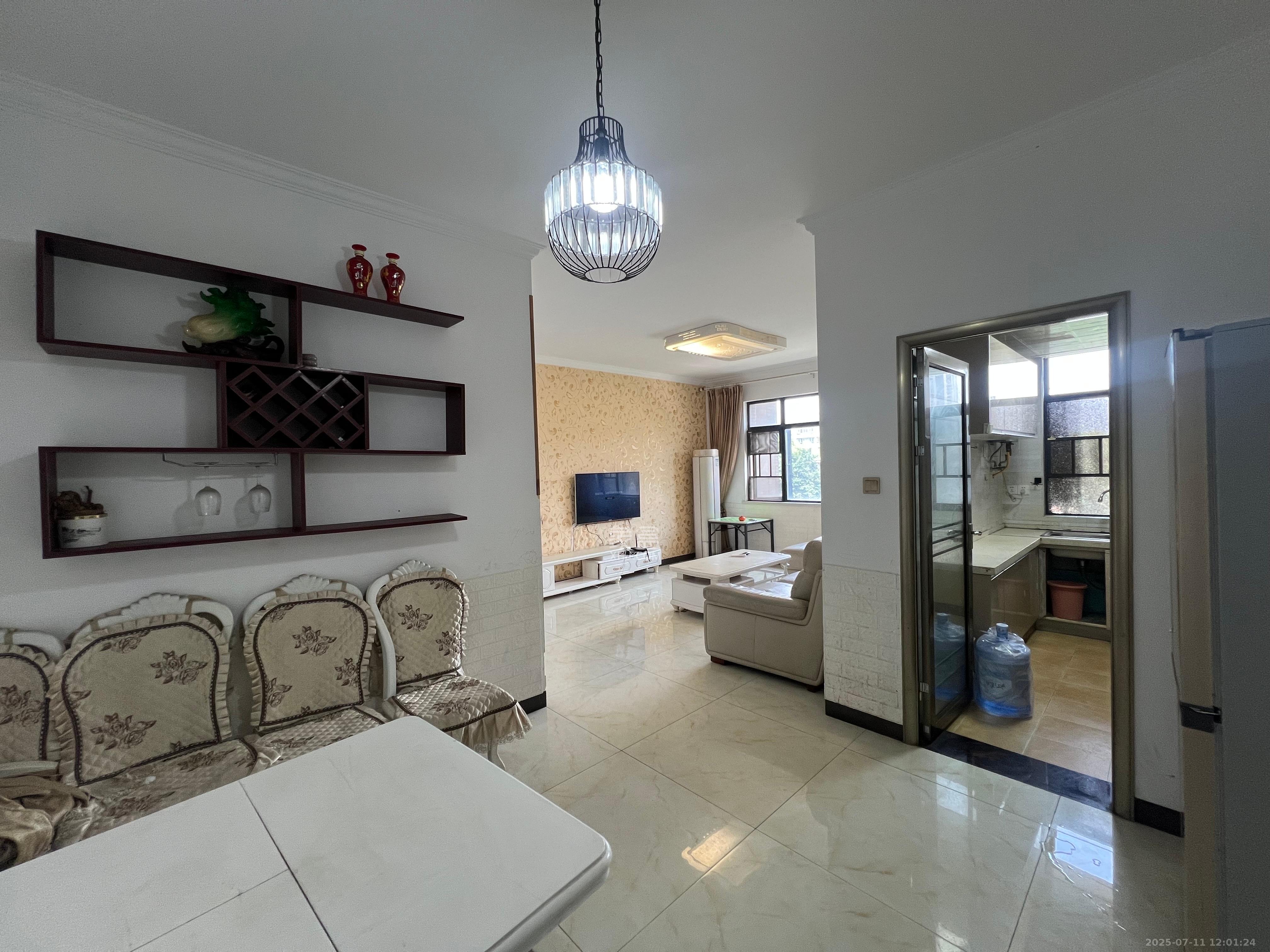 中央美郡 3室2厅1卫 3000.0元/月 中央美郡 3室2厅1卫 3000.0元/月室内图