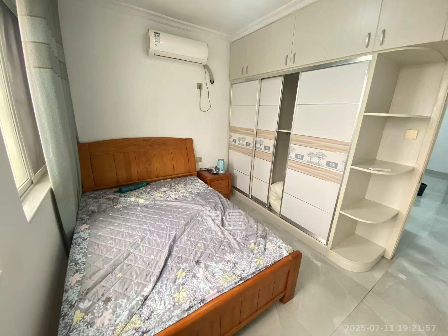 巧克力空间（建鸿达现代大厦）  3室2厅1卫   2300.00元/月室内图