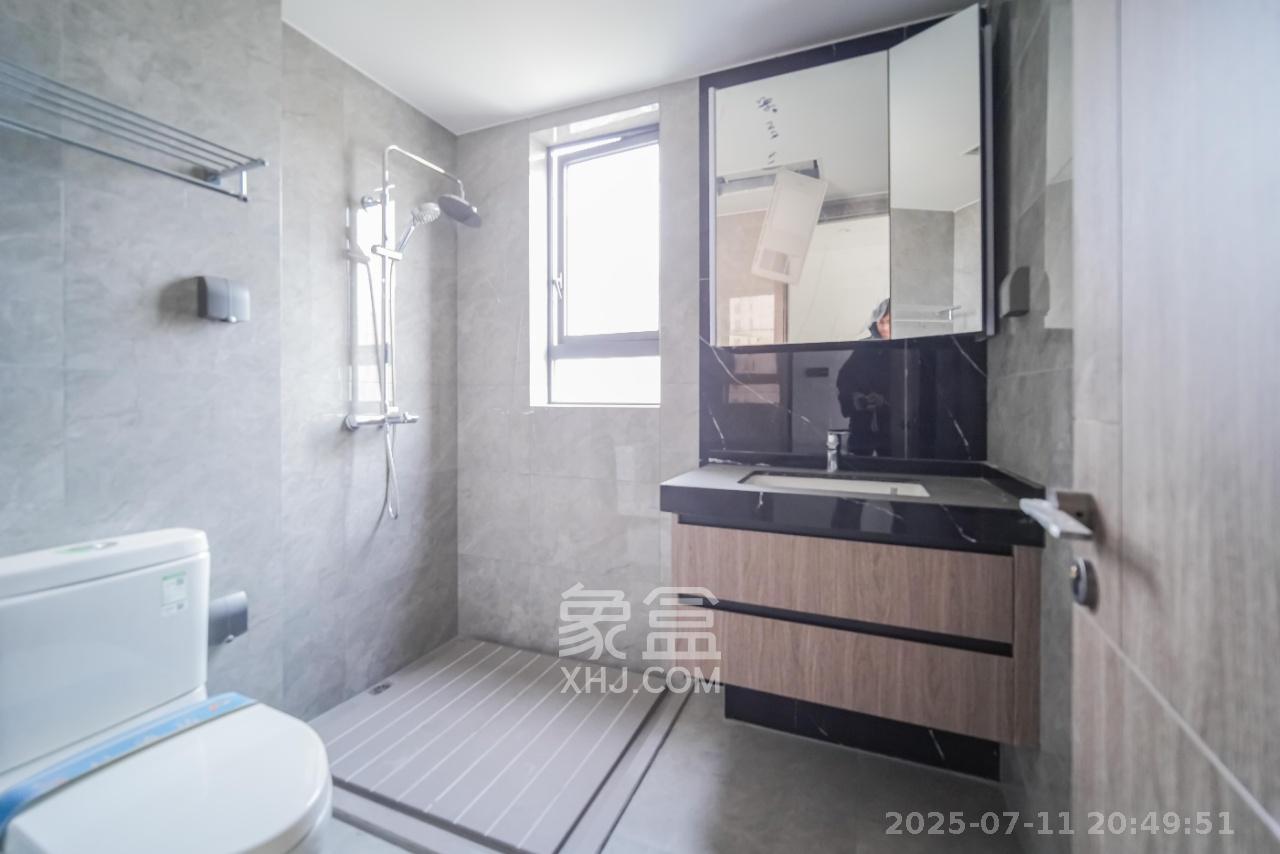 轨道万科悦府  3室2厅2卫    2900.0元/月室内图