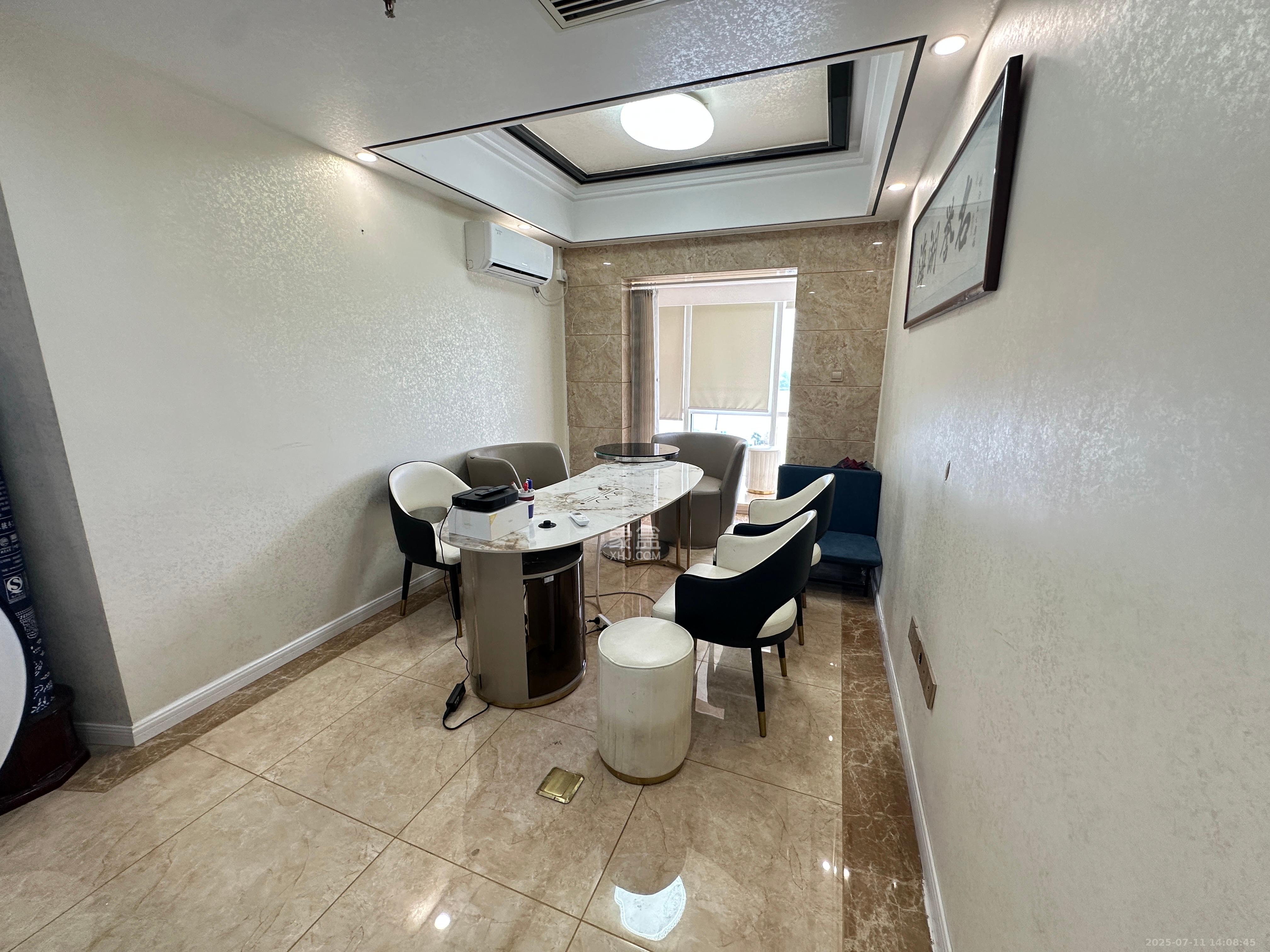 保利国际广场 1室1厅1卫 8200.0元/月 保利国际广场 1室1厅1卫 8200.0元/月室内图