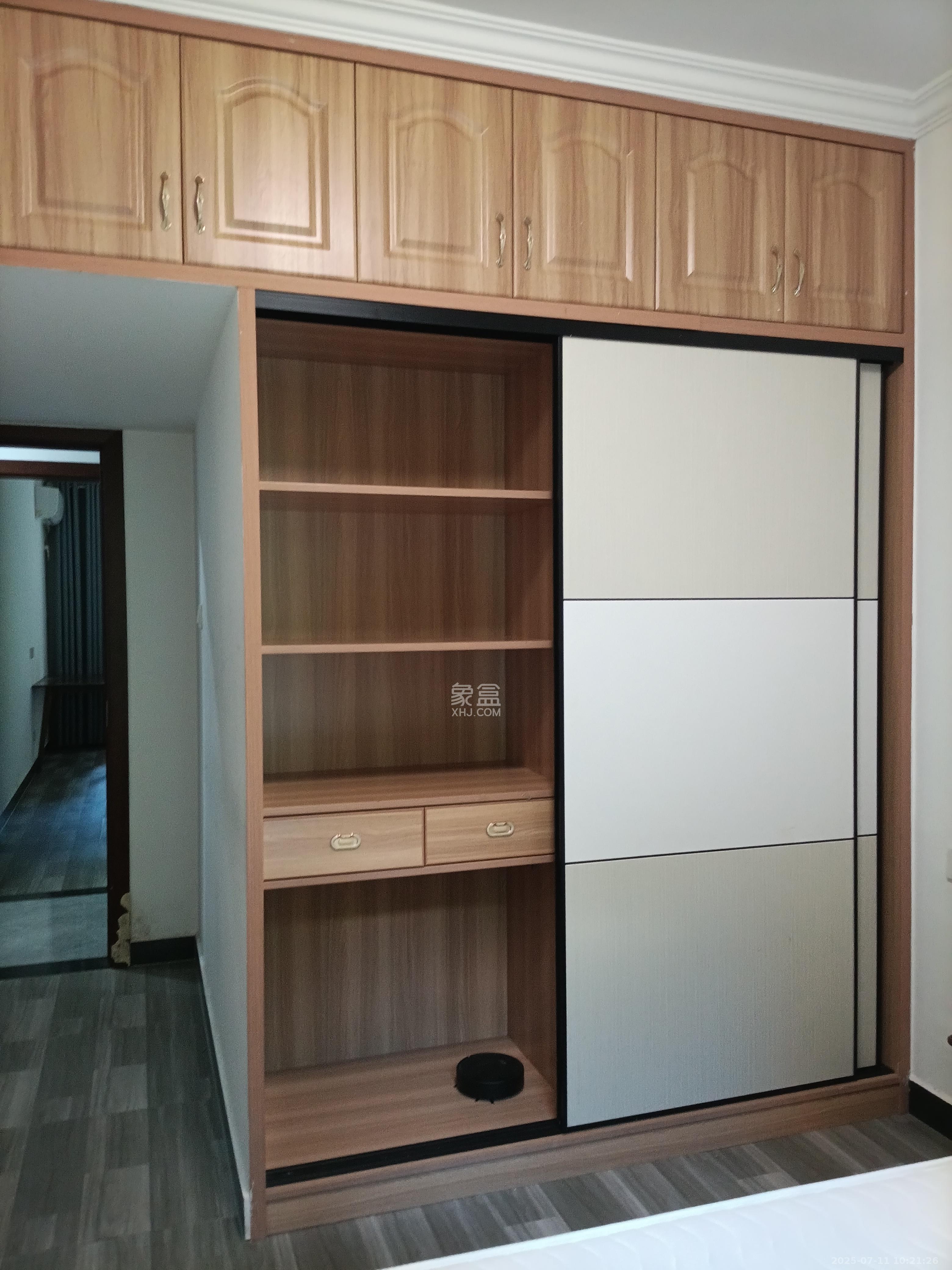 华润凤凰城一期  4室2厅2卫    3000.0元/月 华润凤凰城一期  4室2厅2卫    3000.0元/月室内图