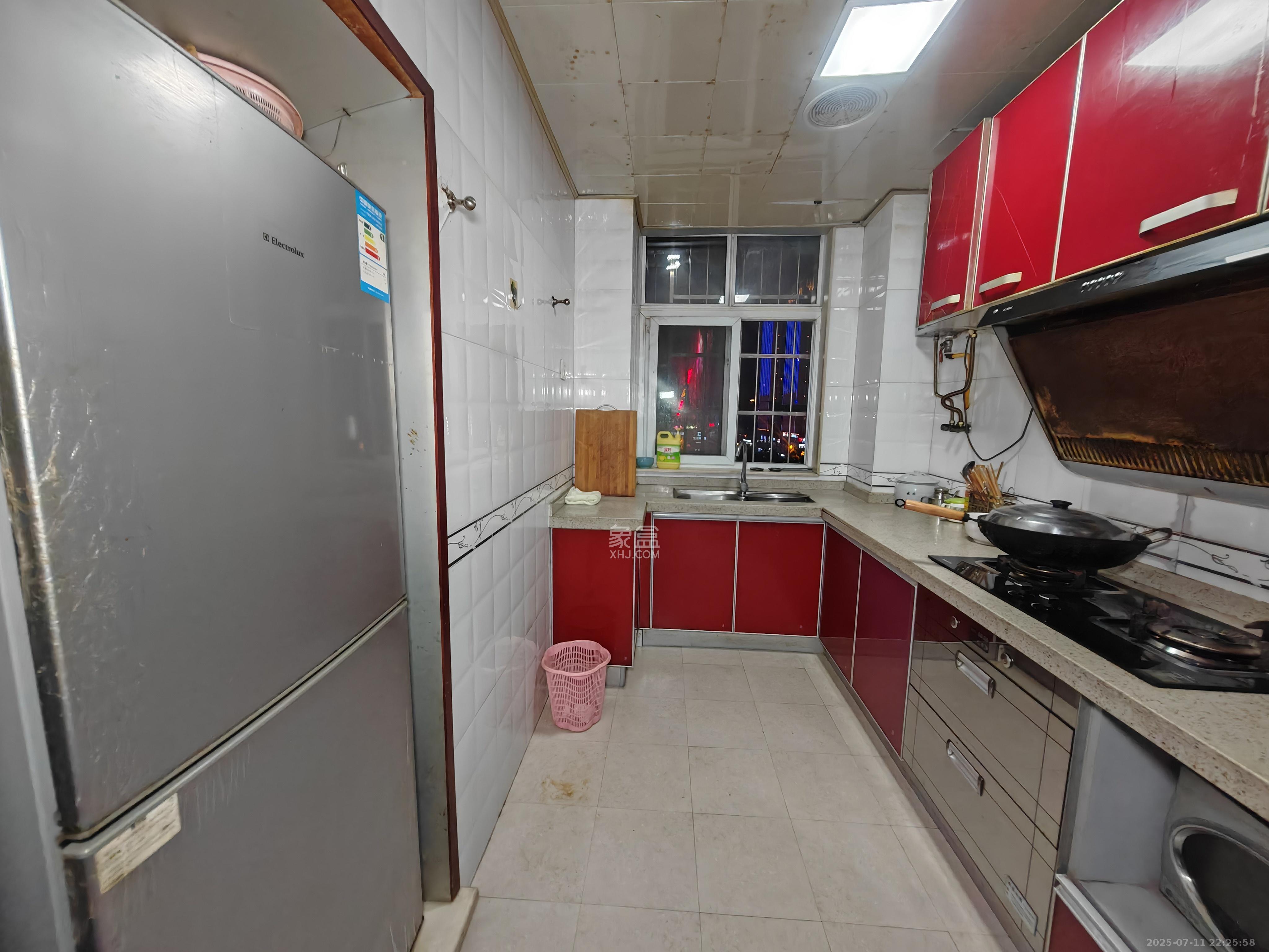 活力康城  3室2厅2卫    3200.0元/月室内图