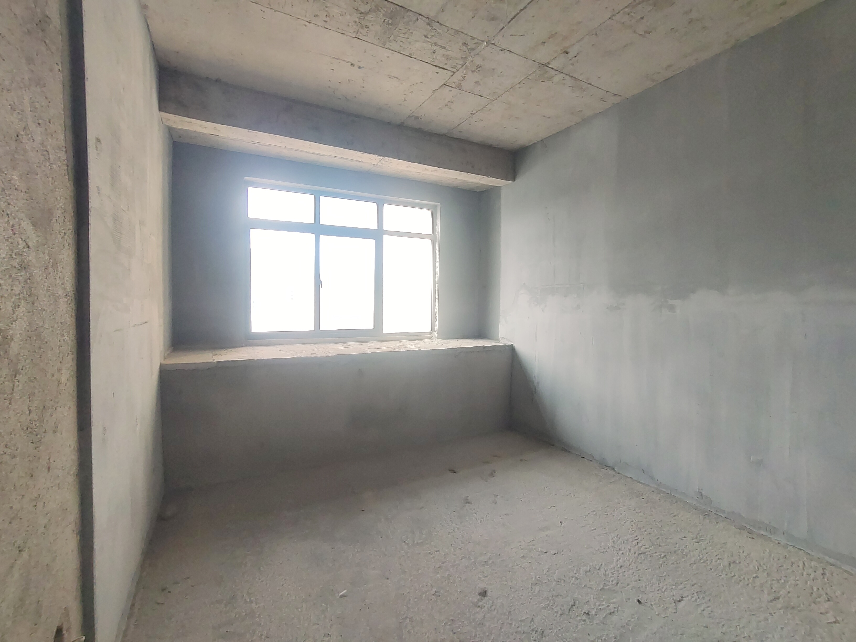 丽景天下二期 5室2厅2卫 93.8万 丽景天下二期 5室2厅2卫 93.8万客厅