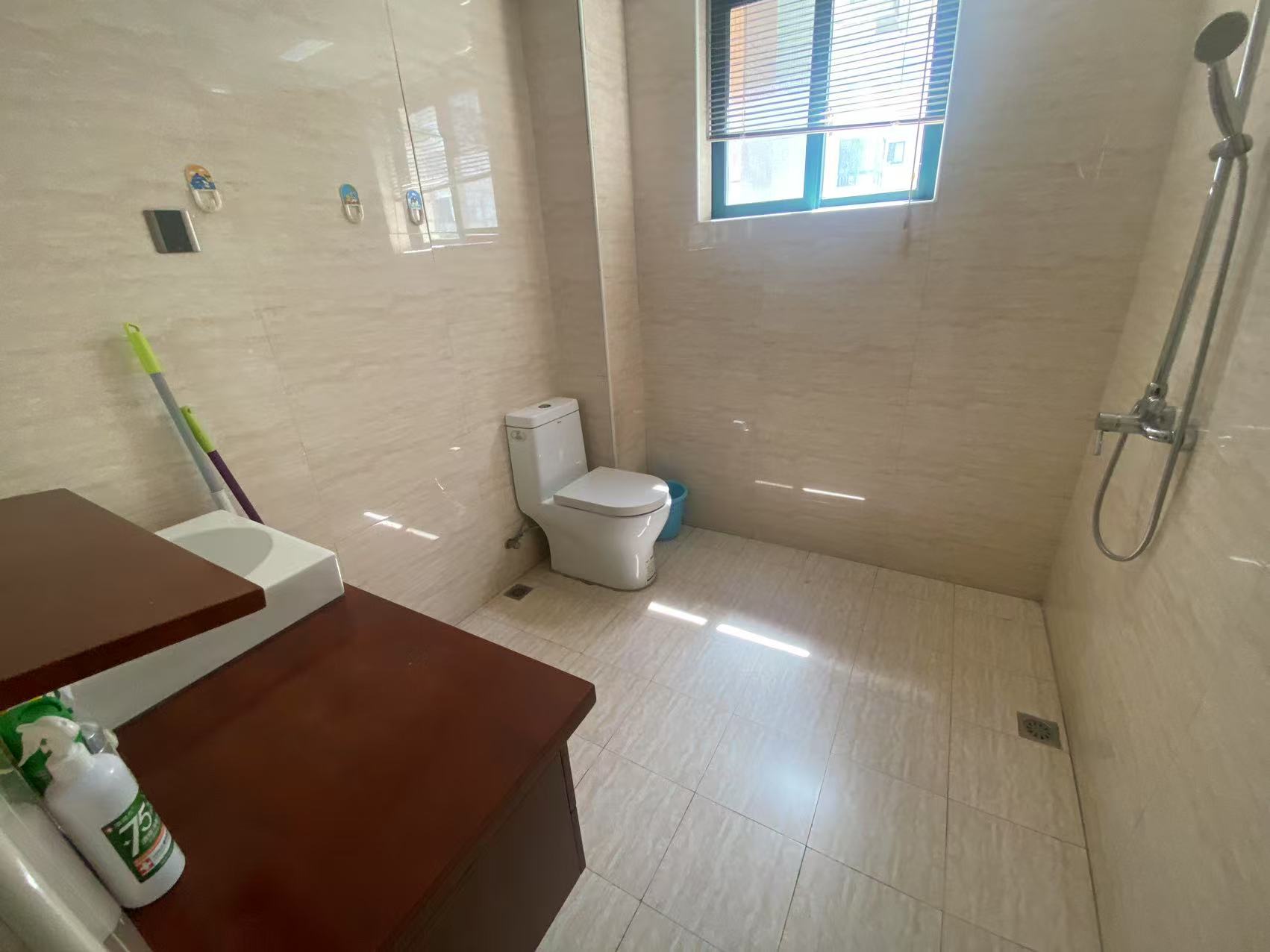 西域名邸  3室2厅2卫    65.0万 西域名邸  3室2厅2卫    65.0万室内图